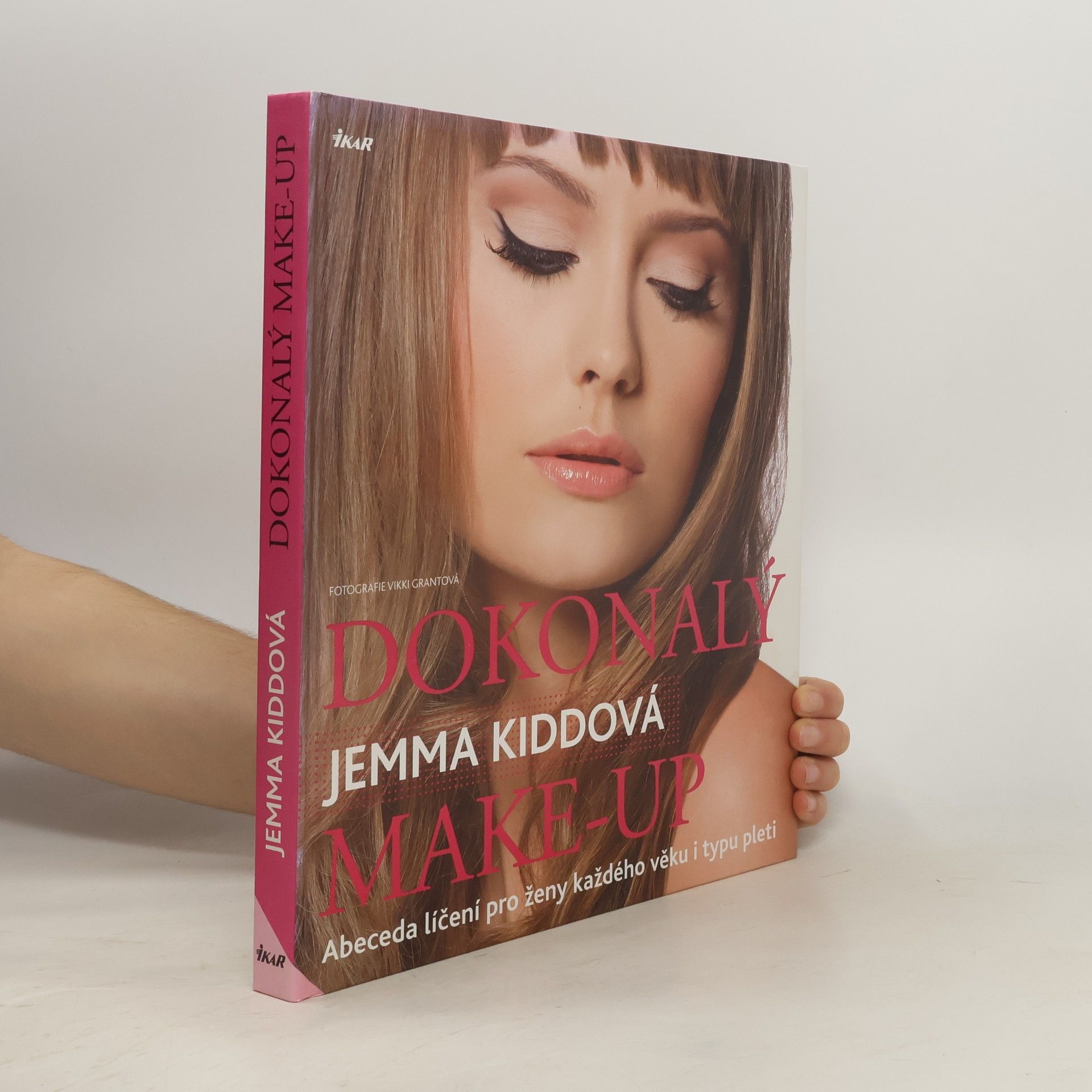 Jemma Kidd Dokonalý make-up