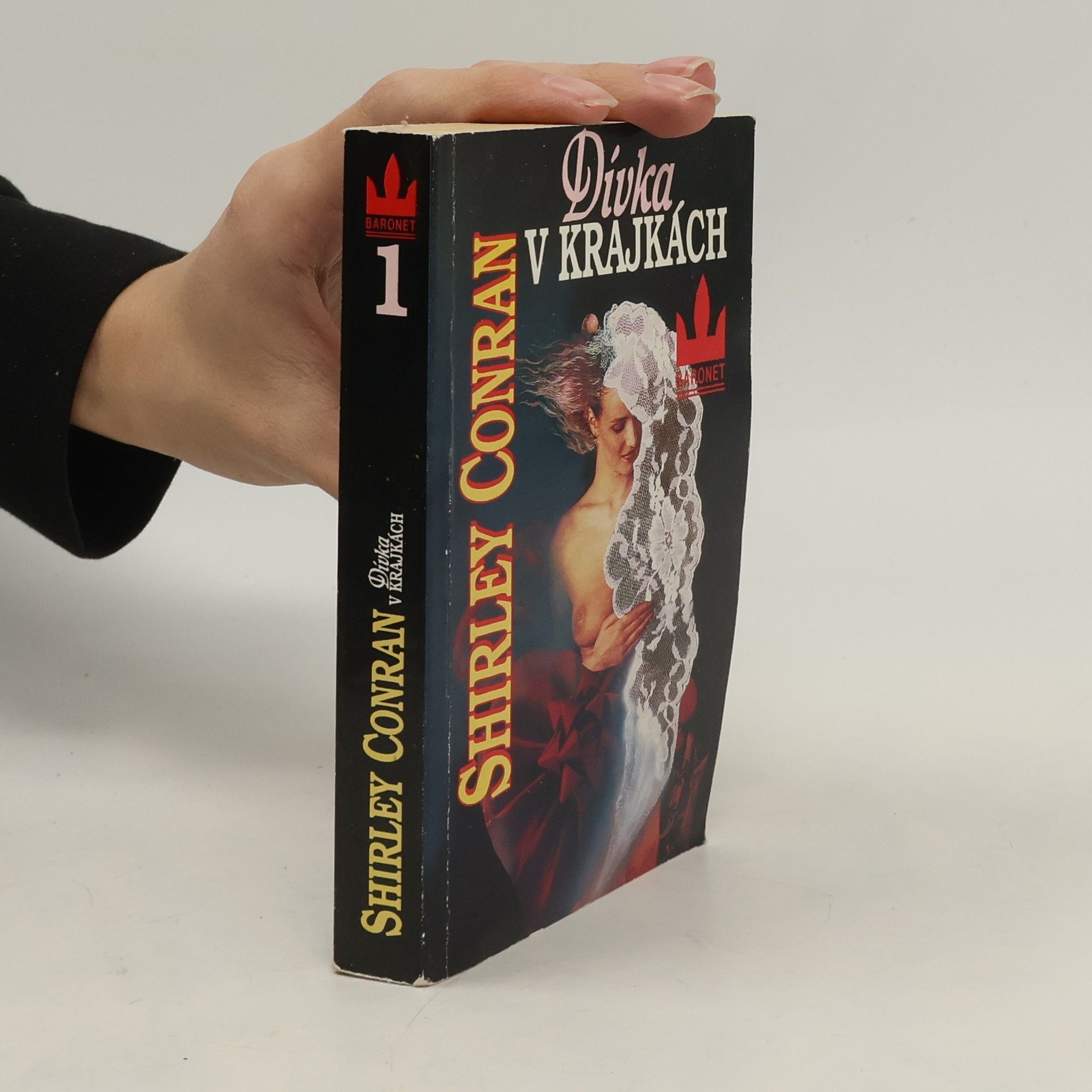 Shirley Conran Dívka v krajkách. Díl 1