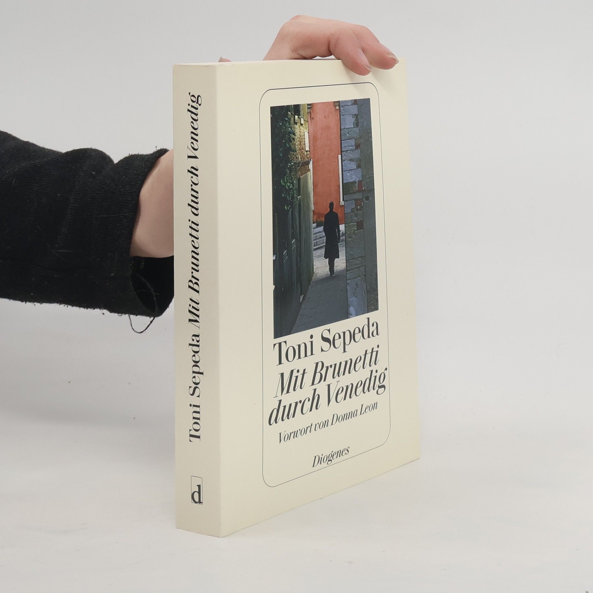 Toni Sepeda Mit Brunetti durch Venedig