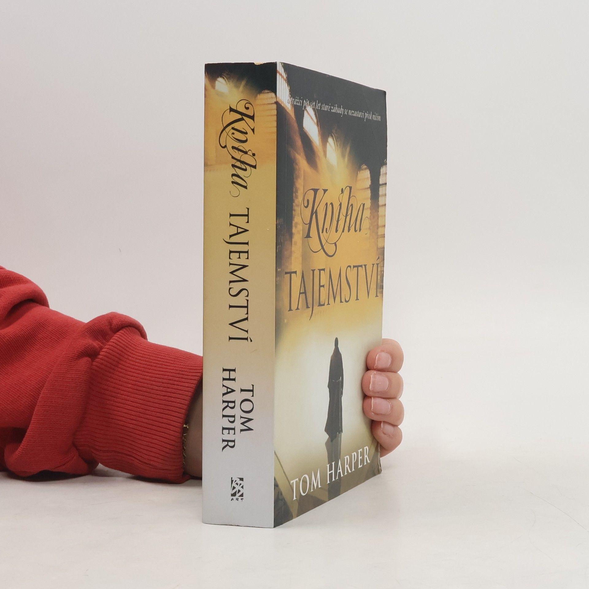 Tom Harper Kniha tajemství