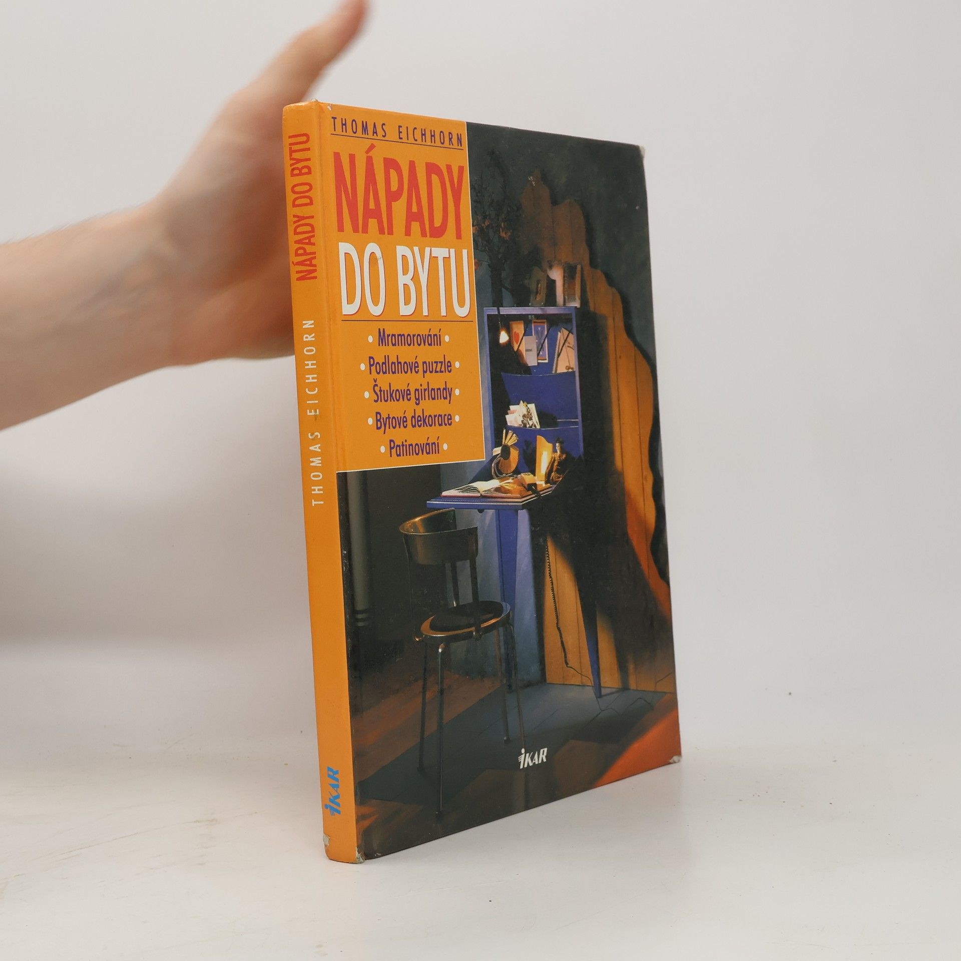 Thomas Eichhorn Nápady do bytu. Mramorování, podlahové puzzle, štukové girlandy, bytové dekorace, patinování