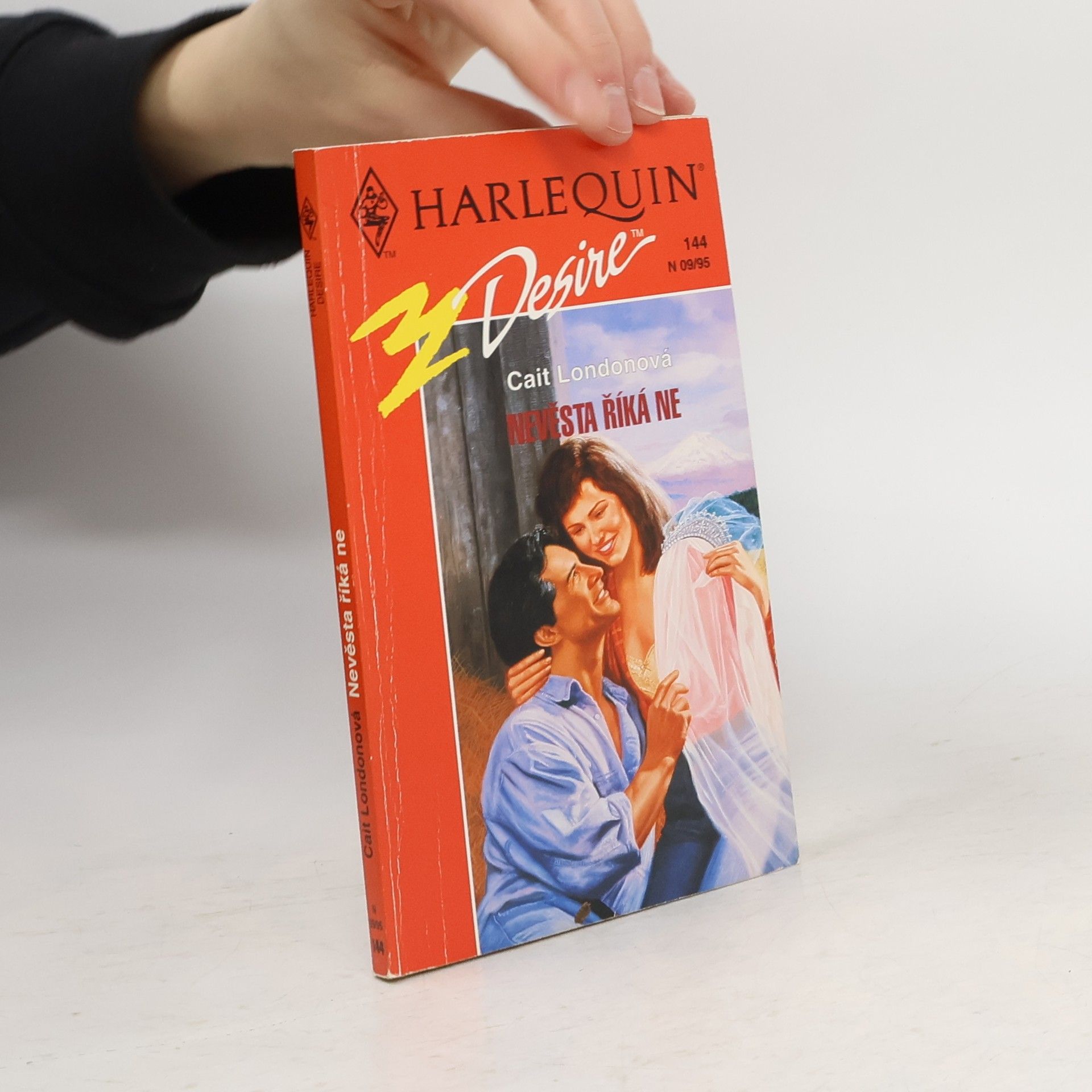 Cait London Nevěsta říká ne