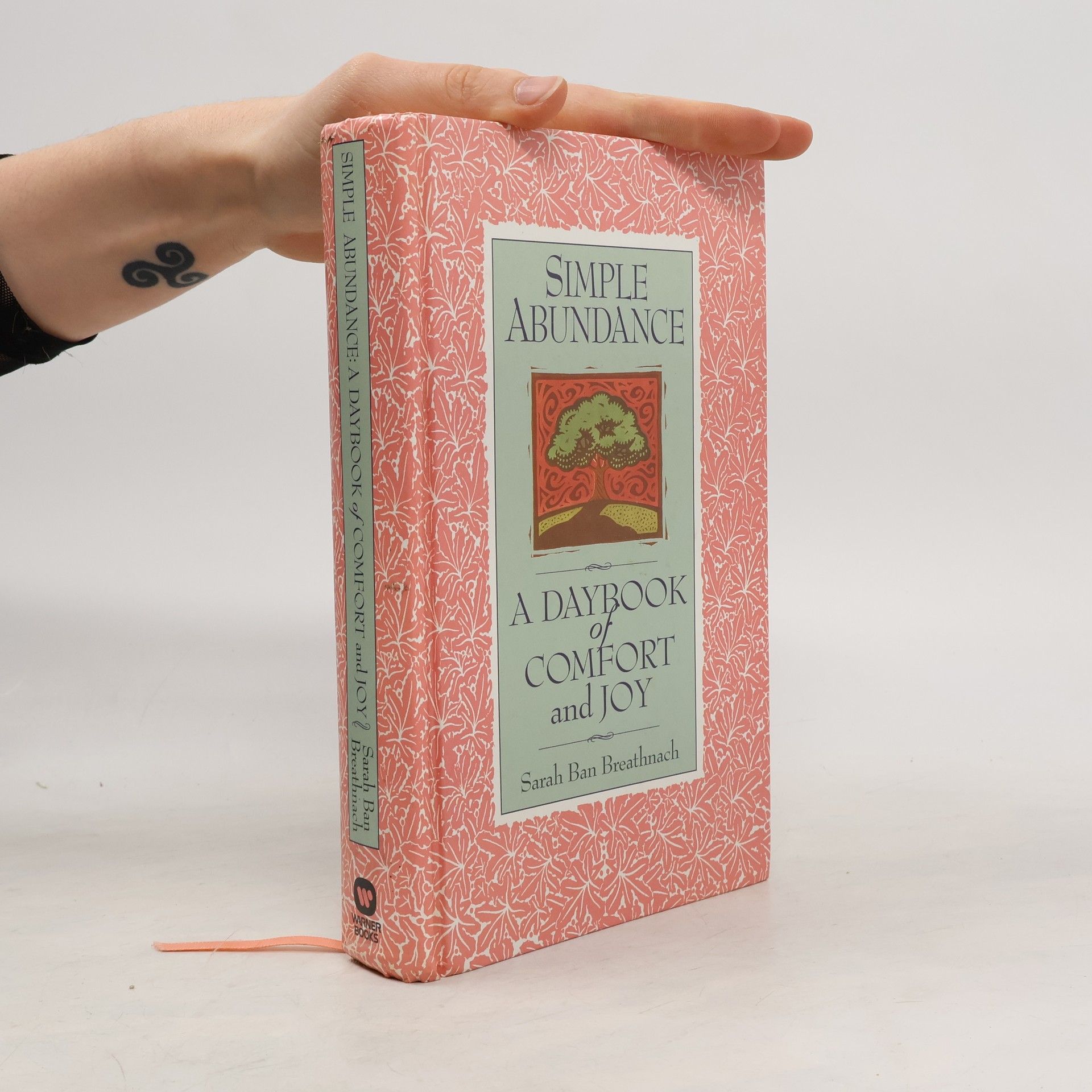 Sarah Breathnach Ban Simple Abundance: A Daybook of Comfort and Joy