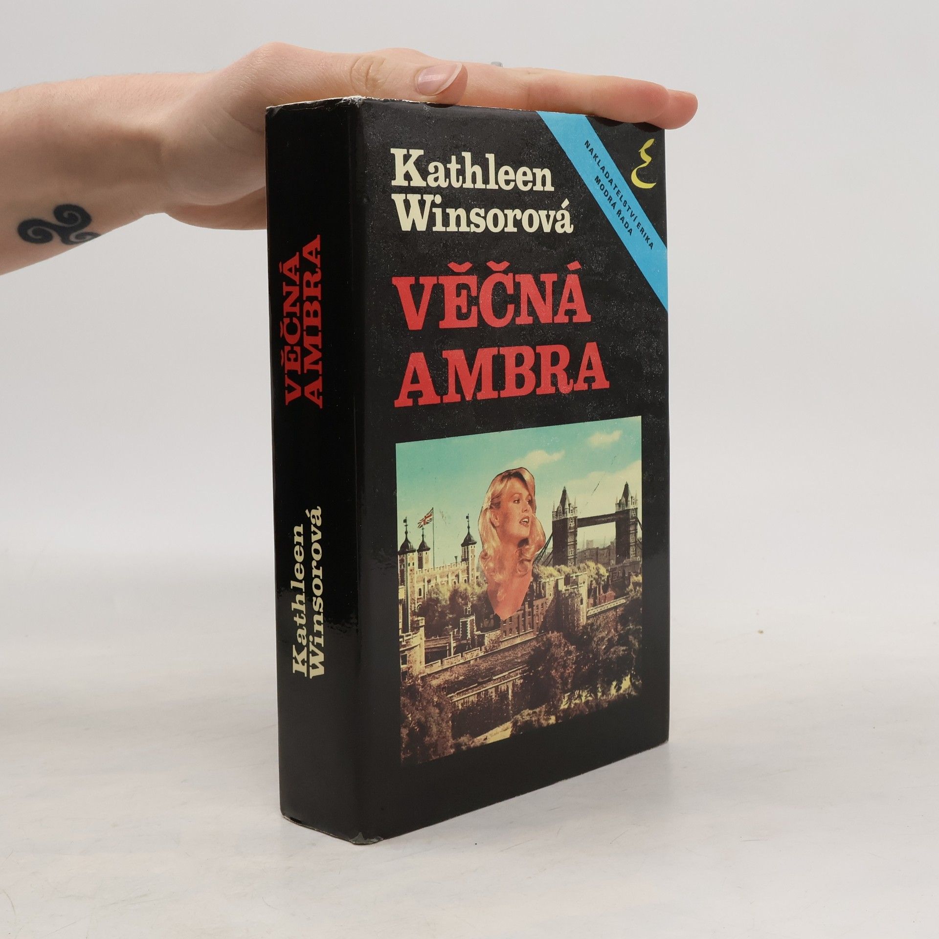 Kathleen Winsor Věčná Ambra