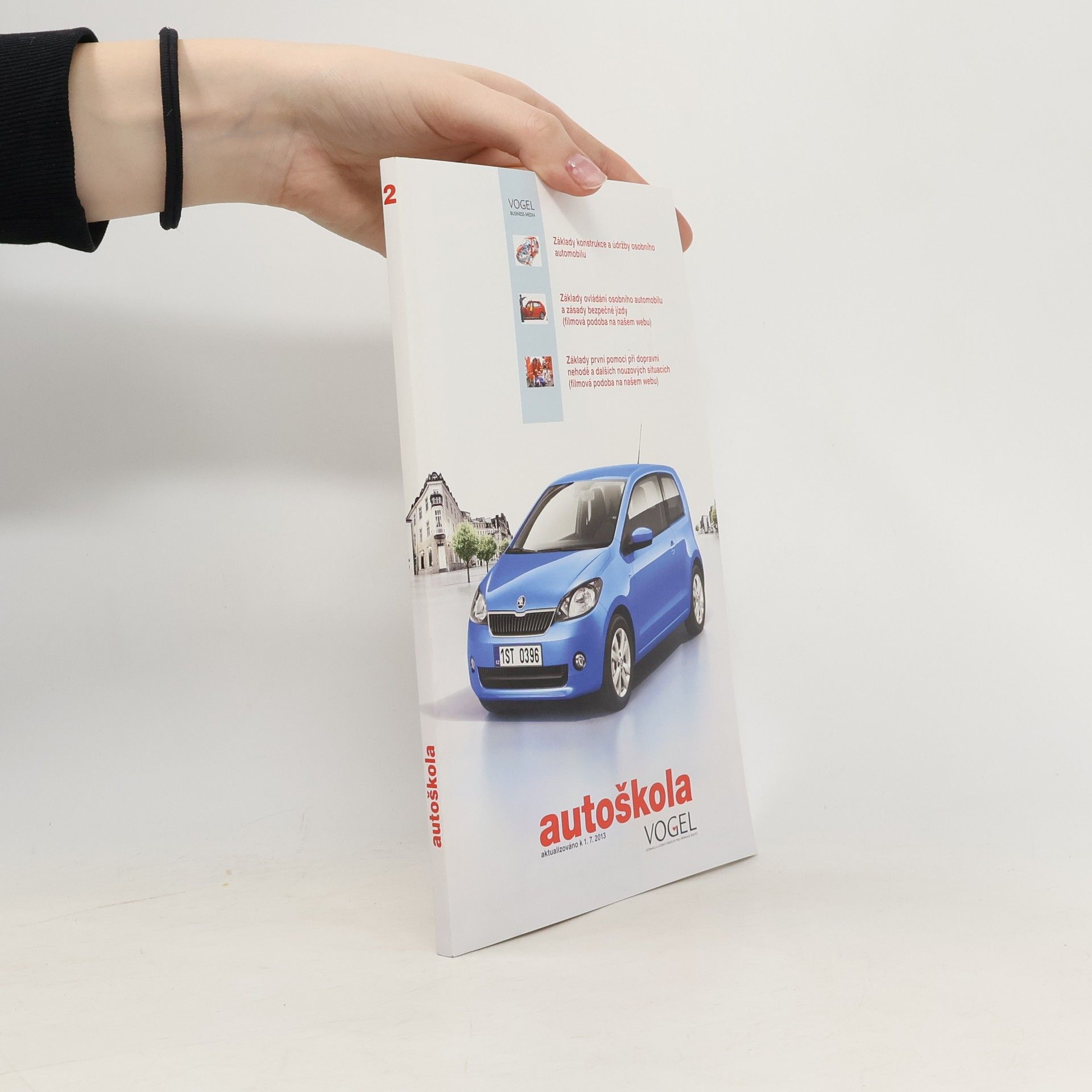 Autorenkollektiv Autoškola. Základní ilustrovaná učebnice pravidel provozu na pozemních komunikacích s výkladovým komentářem