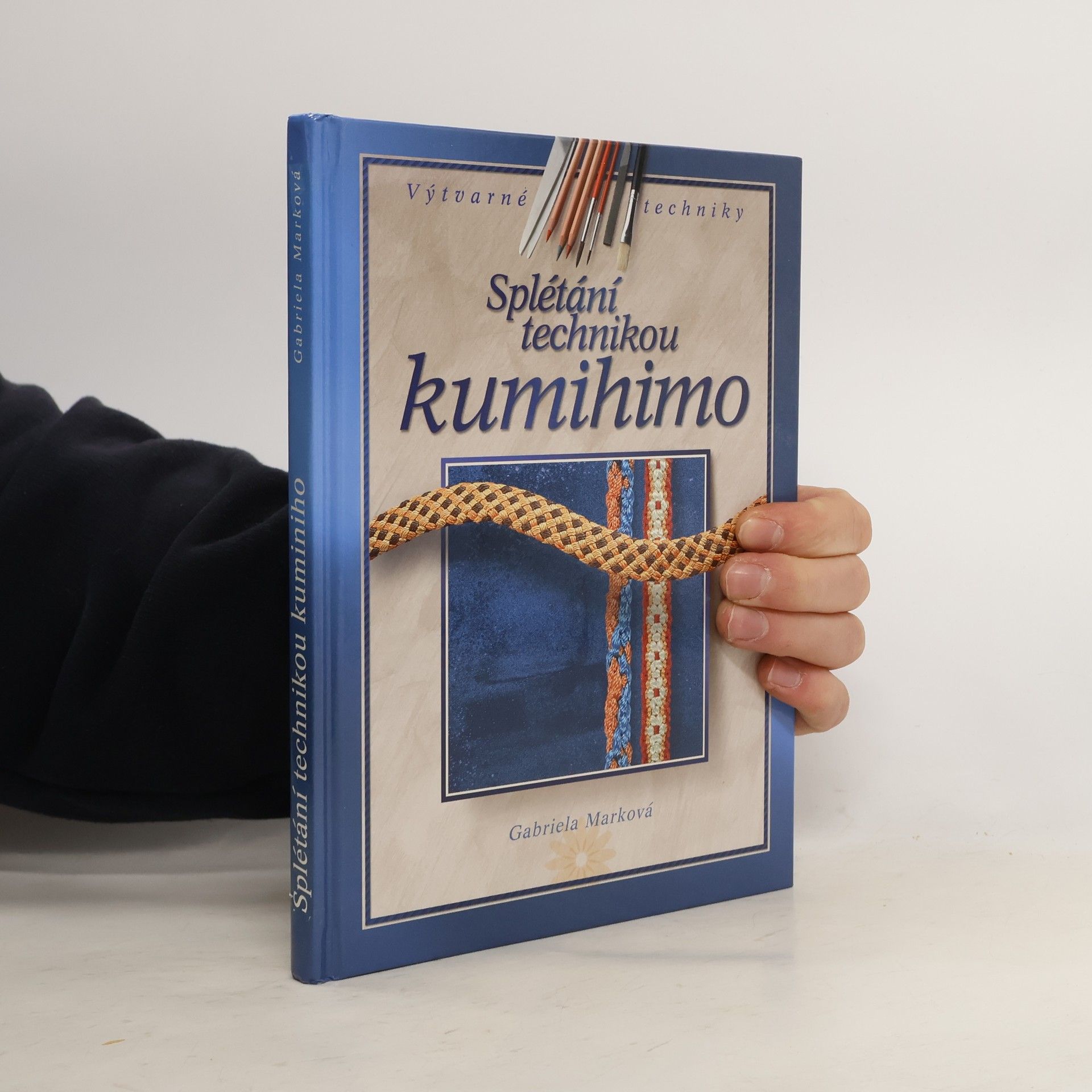 Splétání technikou kumihimo