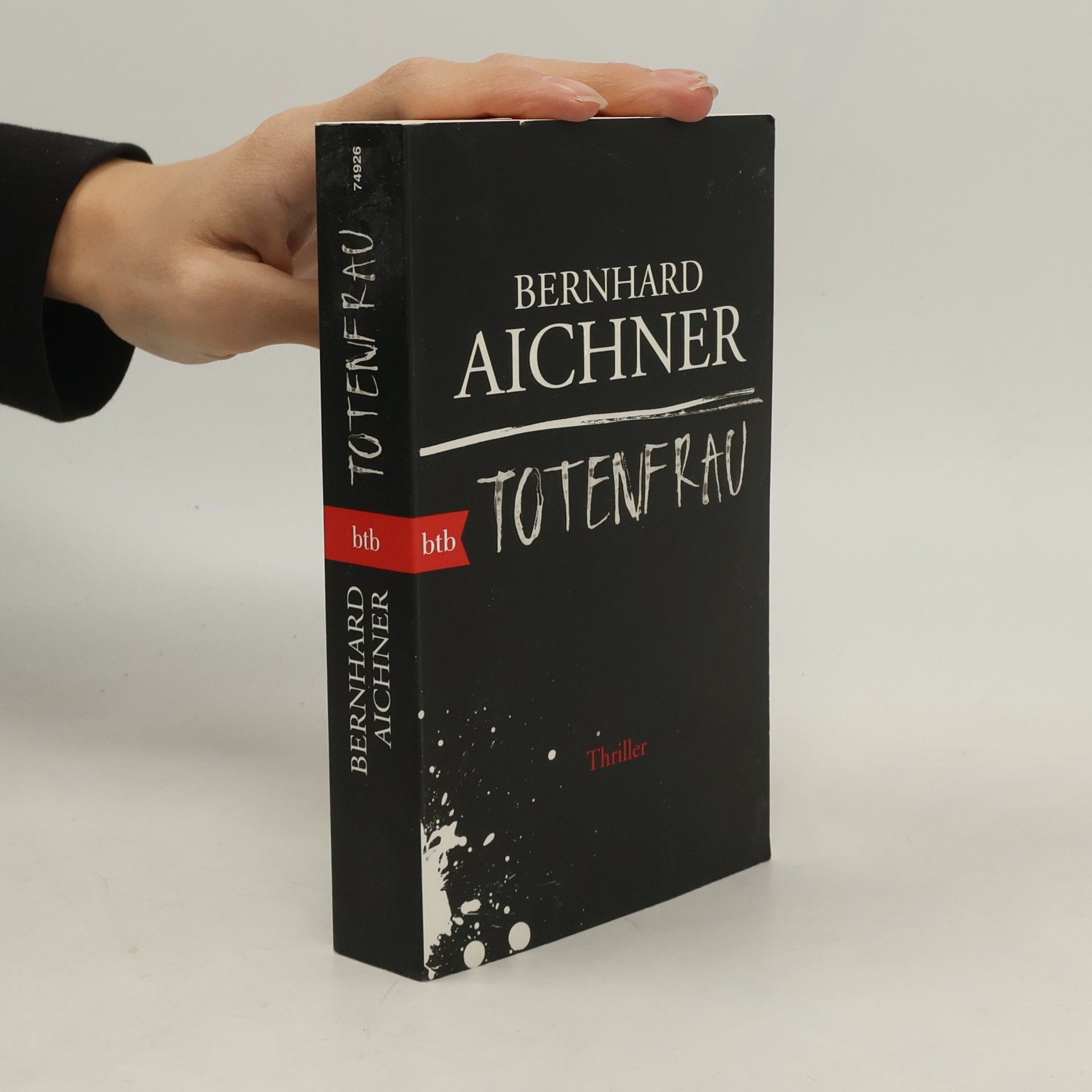 Bernhard Aichner Totenfrau