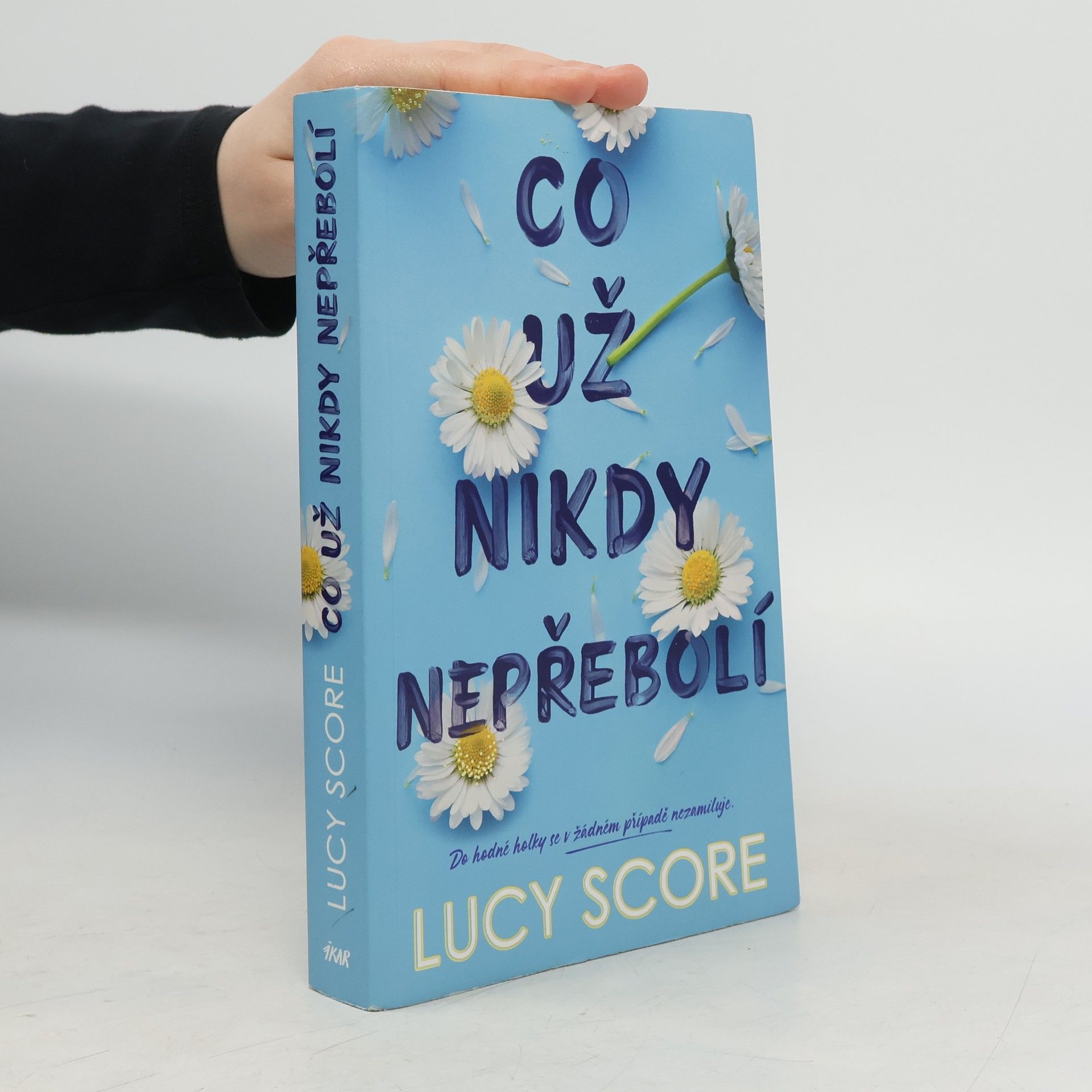Lucy Score Co už nikdy nepřebolí
