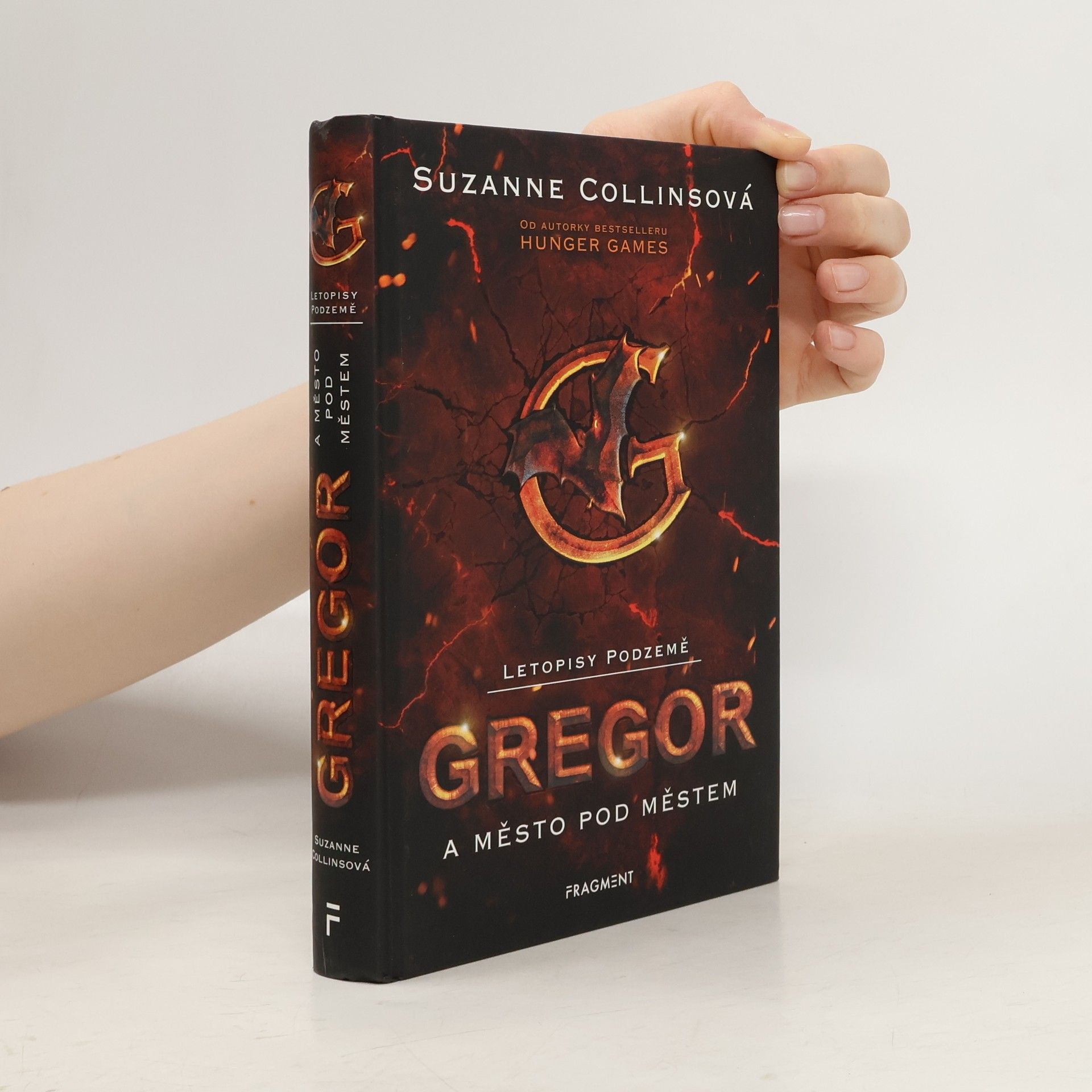 Suzanne Collins Letopisy Podzemě. Gregor a město pod městem