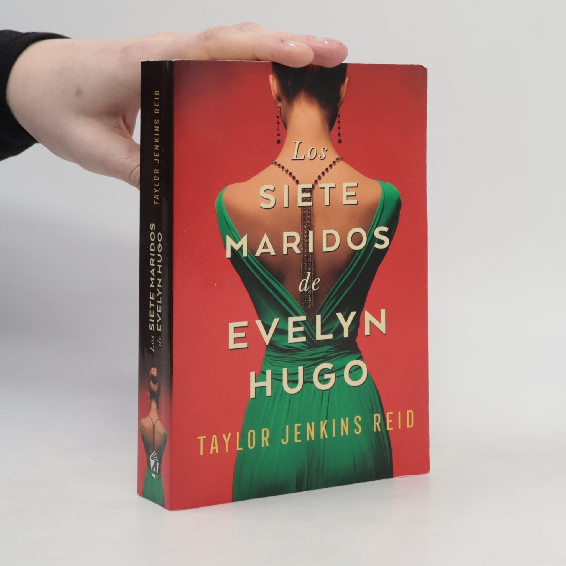 Nora Inés Escoms Los siete maridos de Evelyn Hugo