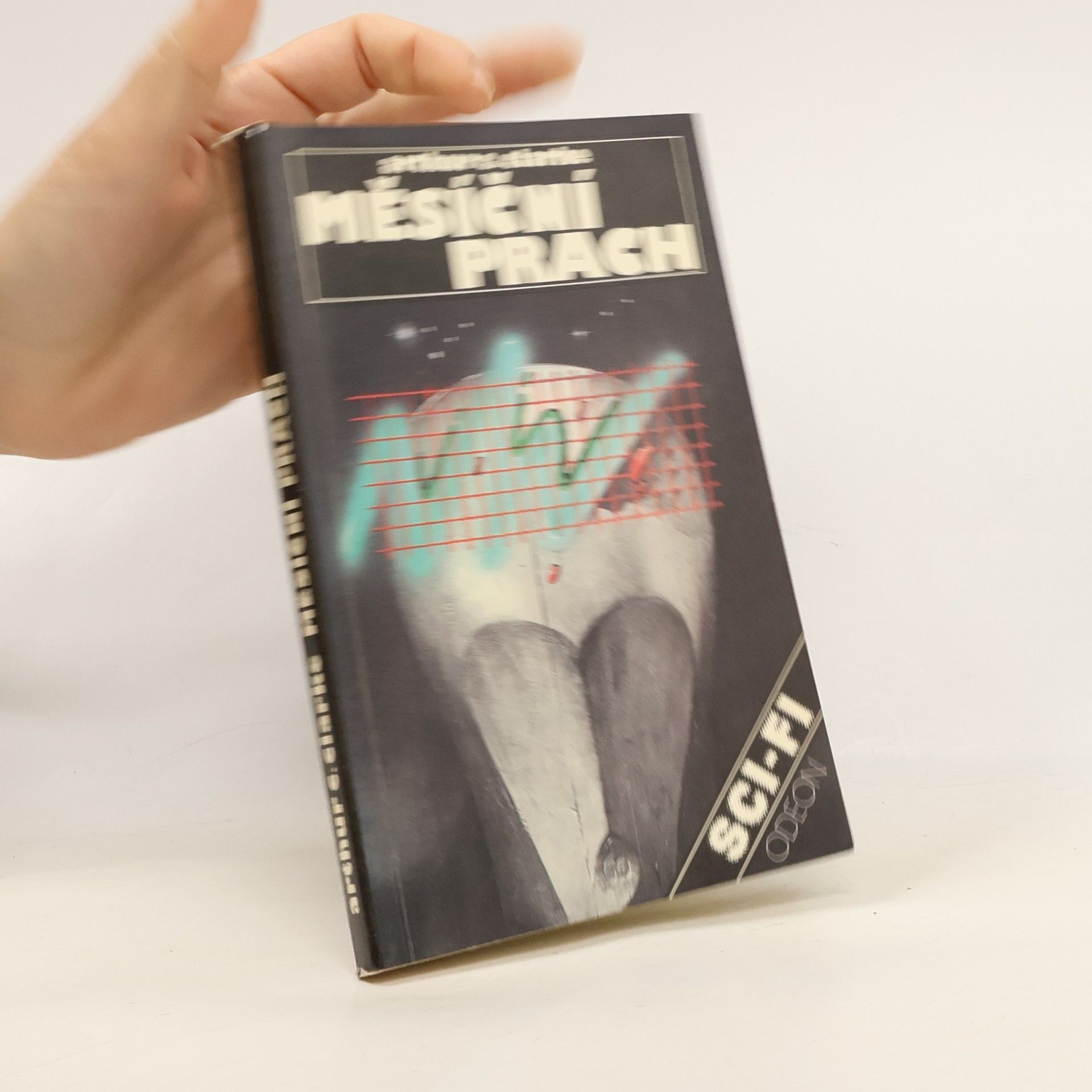 Arthur C. Clarke Měsíční prach