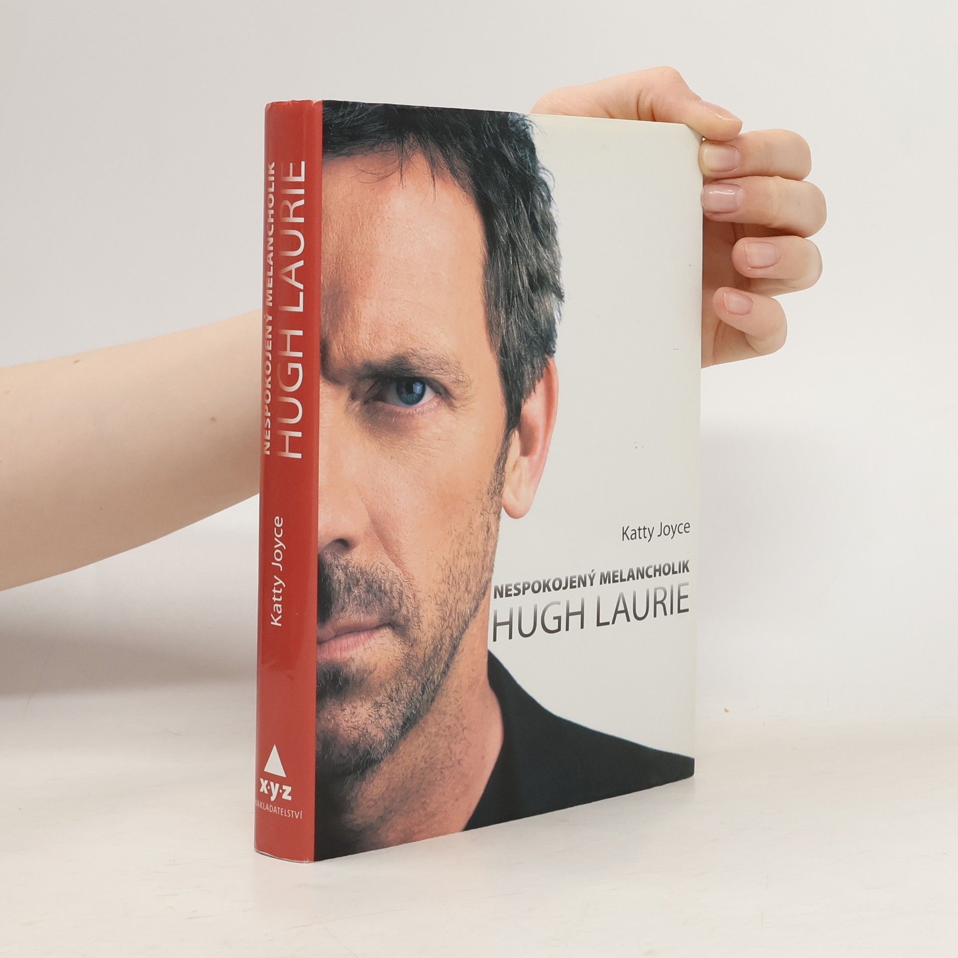 Nespokojený melacholik Hugh Laurie