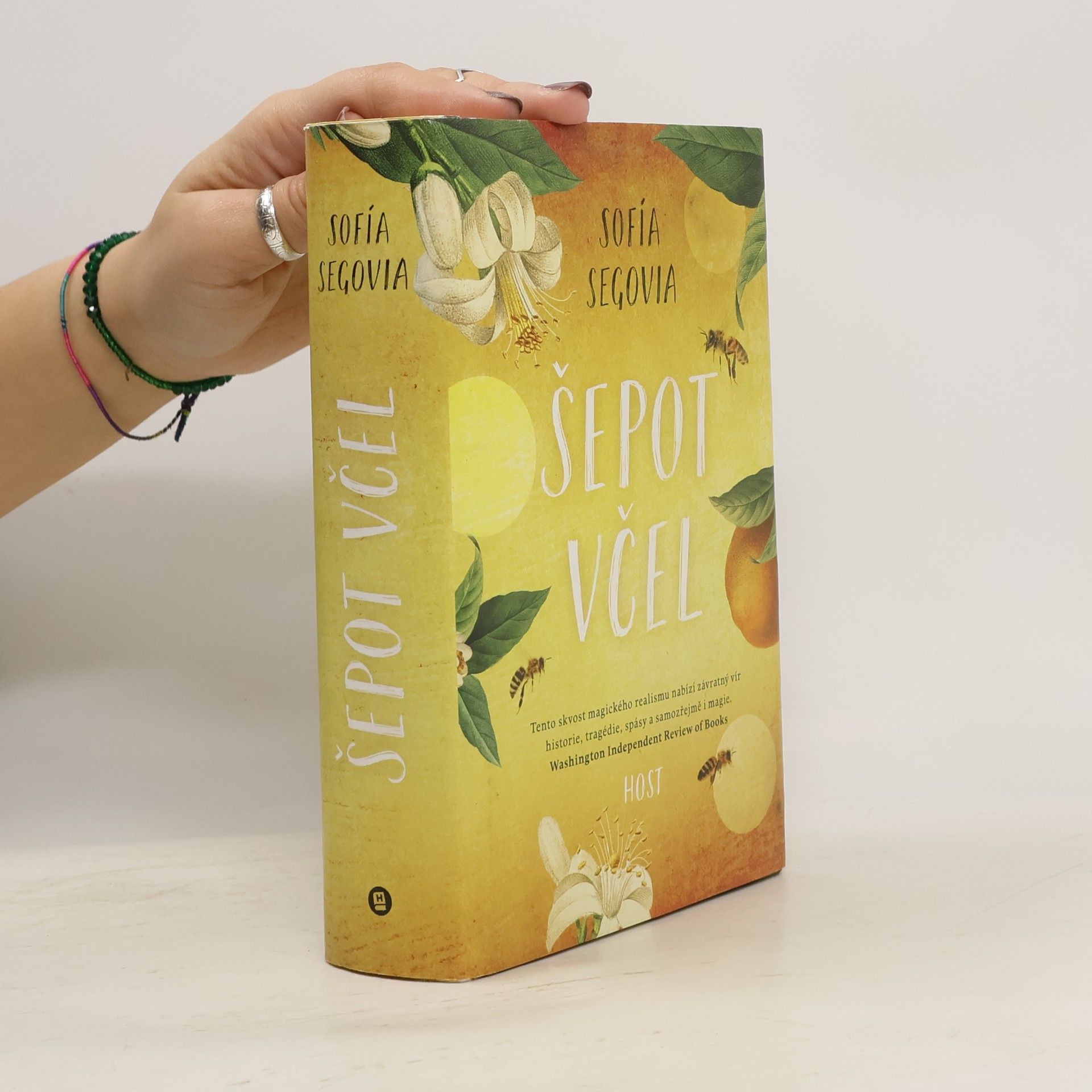 Sofía Segovia Šepot včel