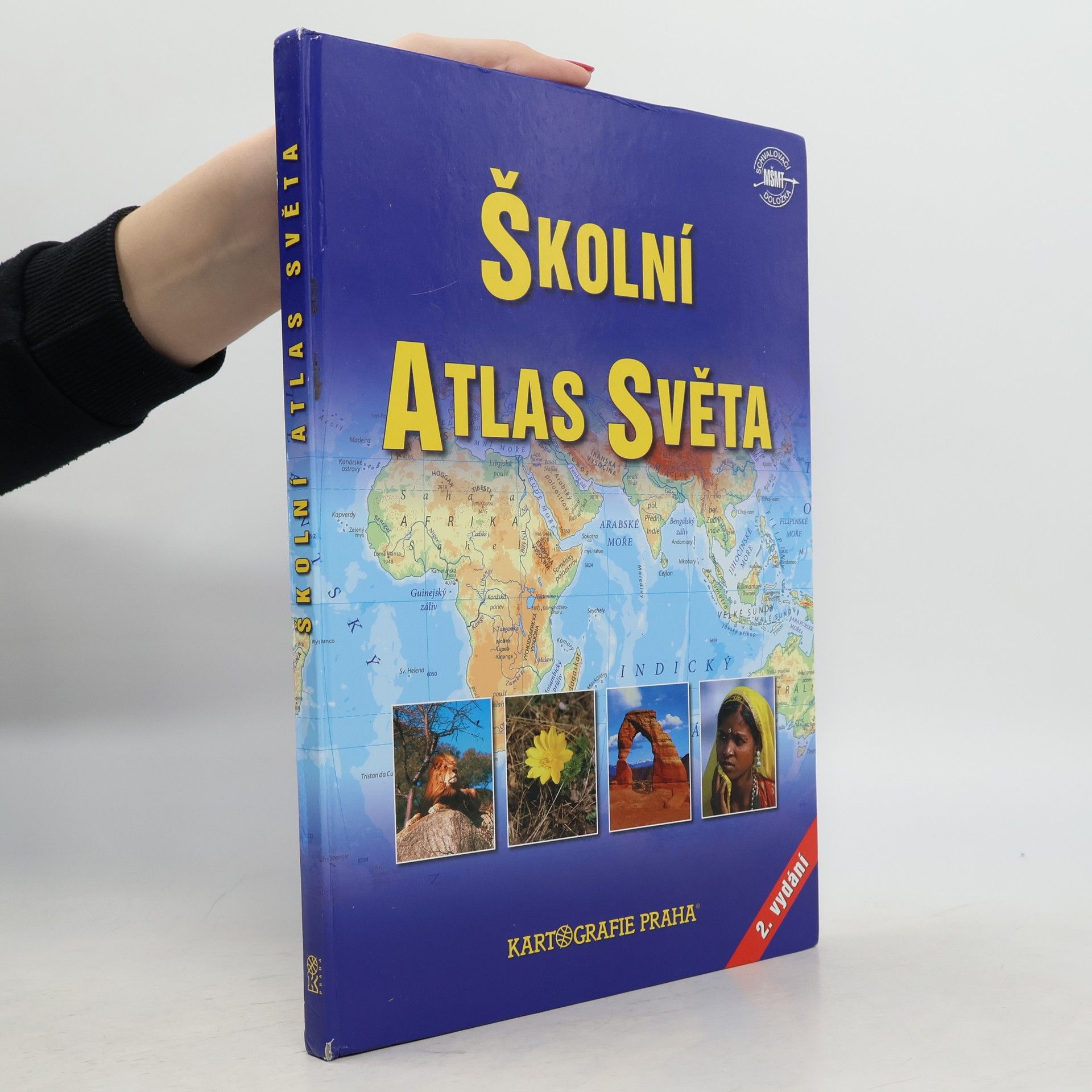 Autorenkollektiv Školní atlas světa