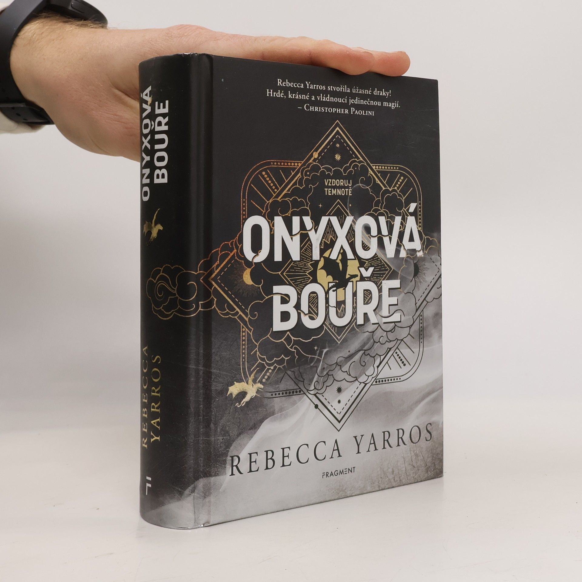 Rebecca Yarros Onyxová bouře