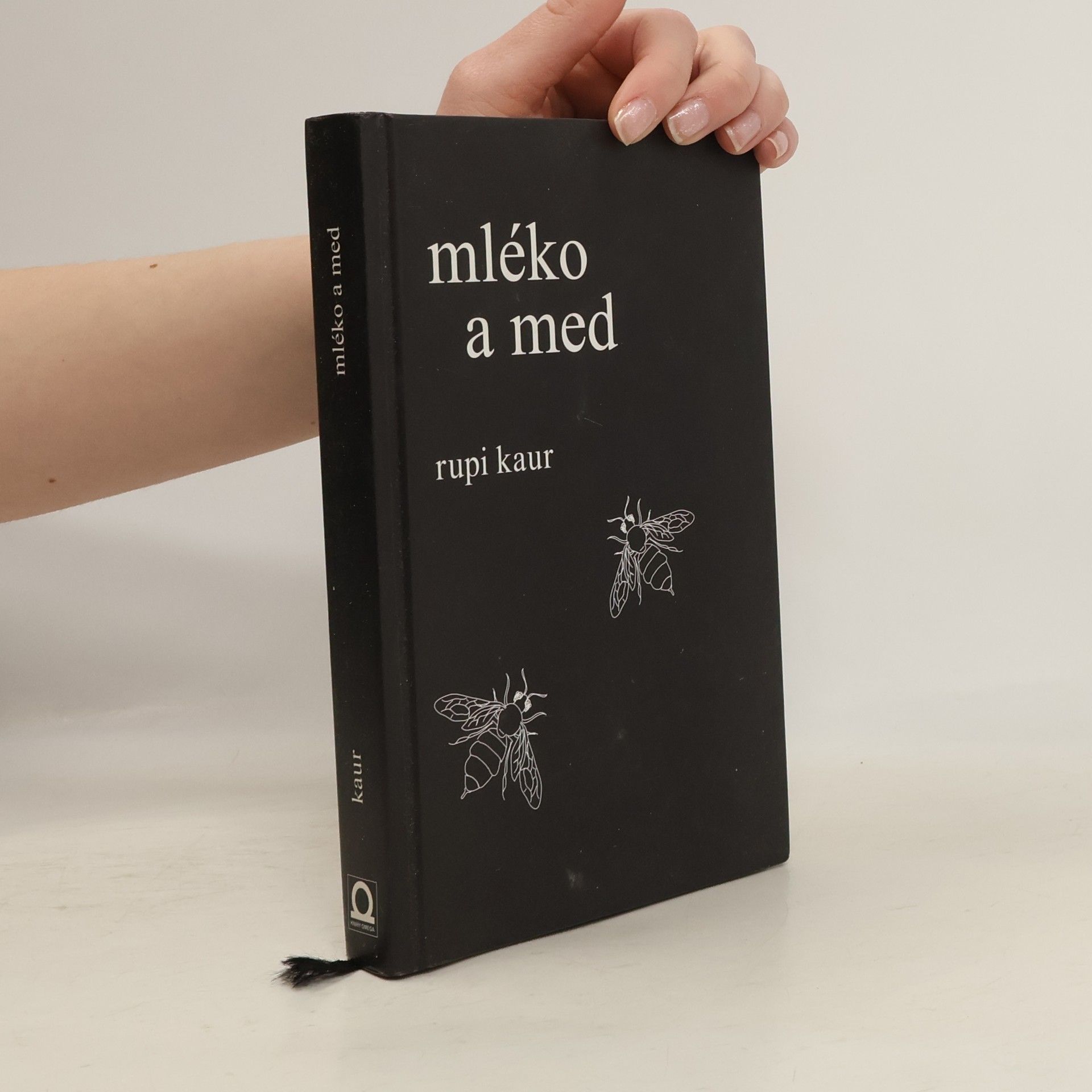 Rupi Kaur Mléko a med