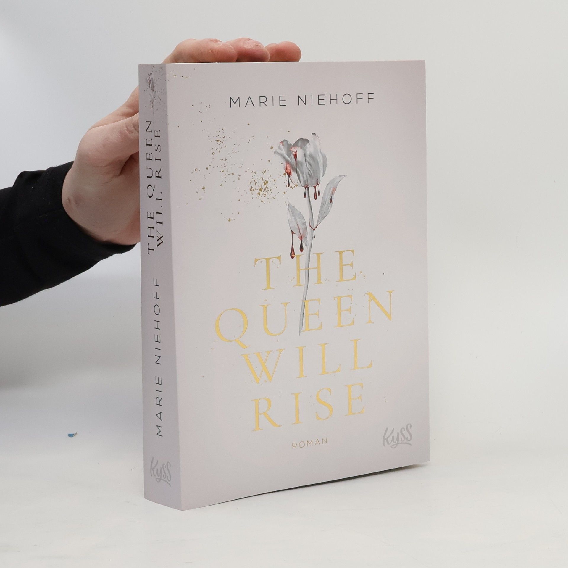 Marie Niehoff The Queen Will Rise