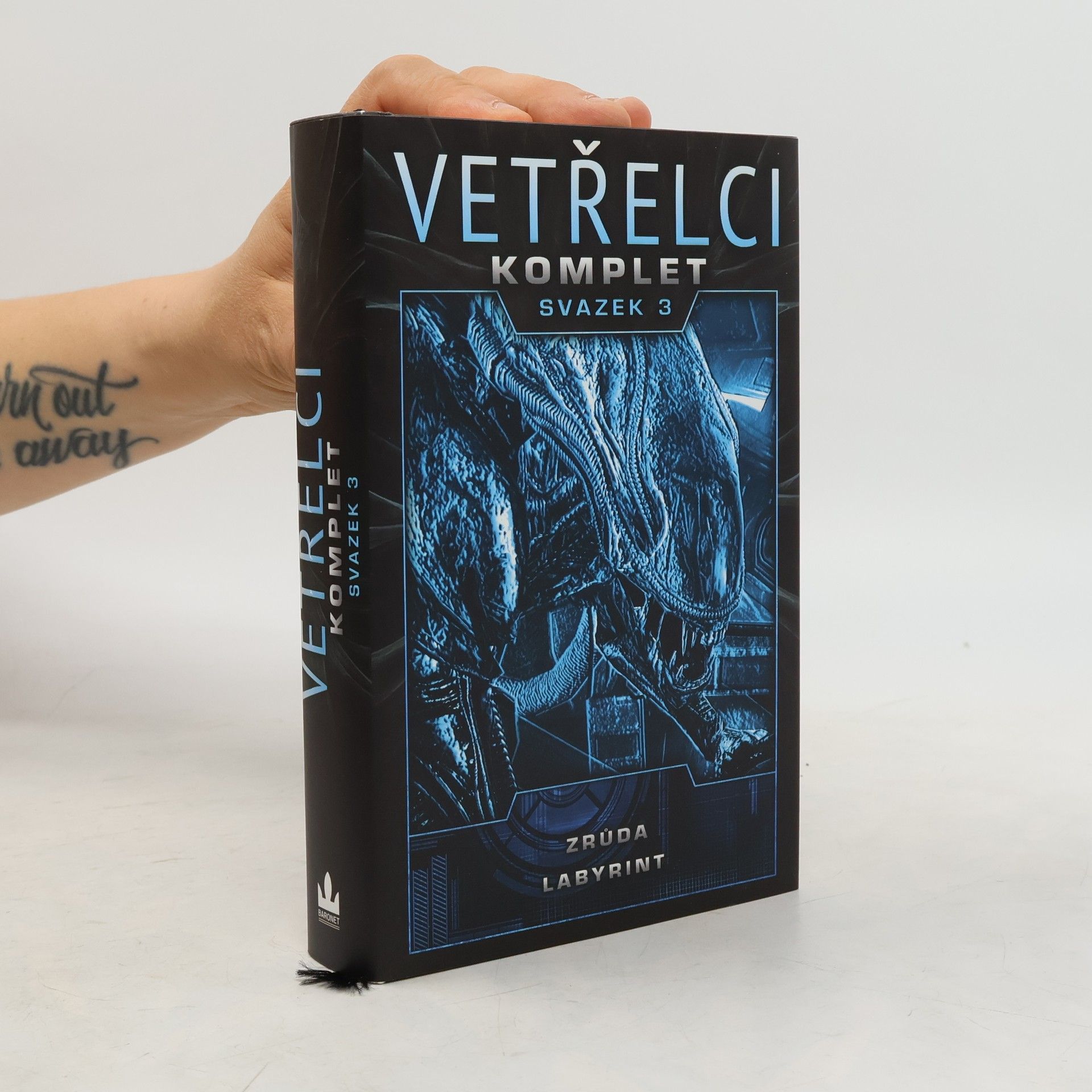 Sandy Schofield Vetřelci : komplet. Svazek 3