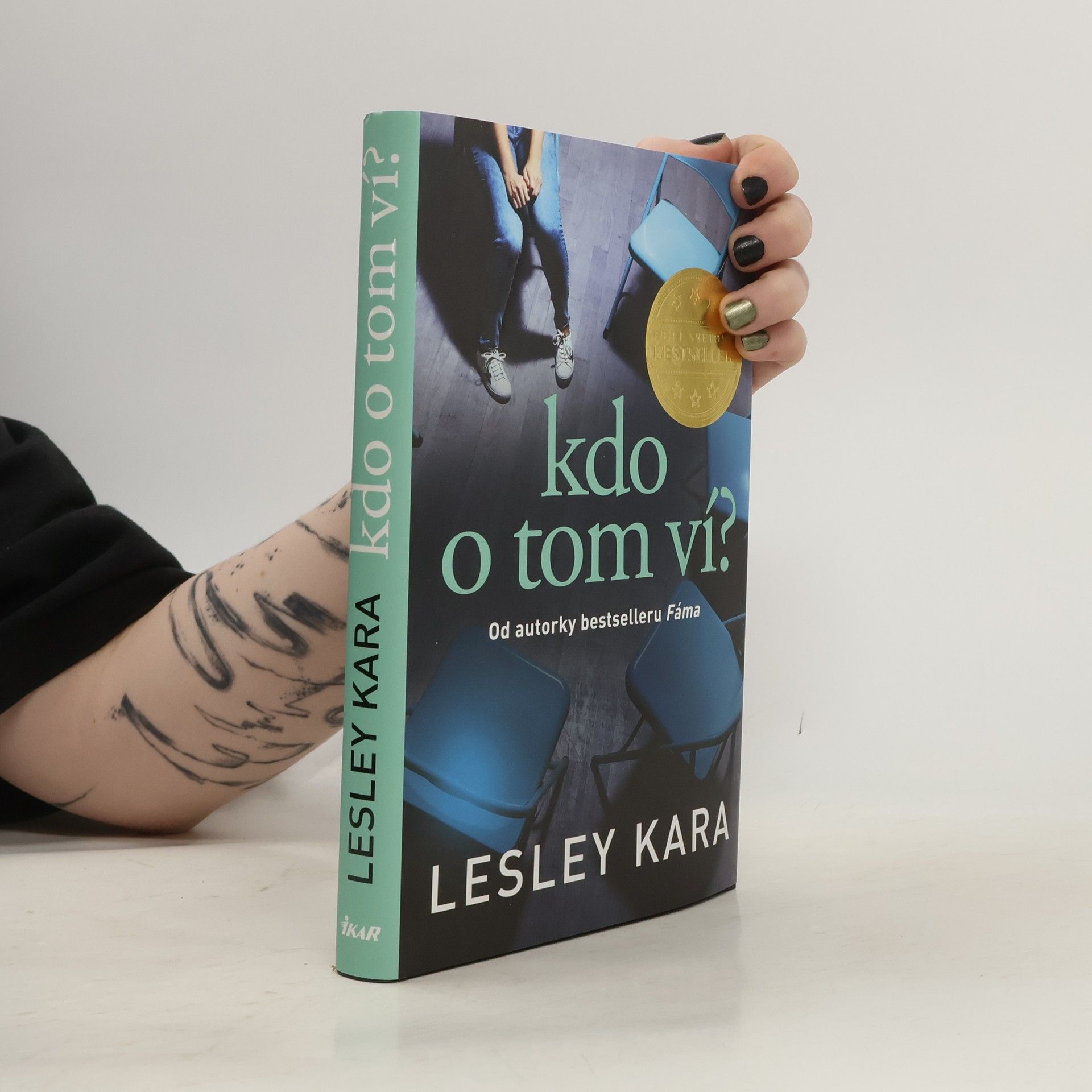 Lesley Kara Kdo o tom ví?