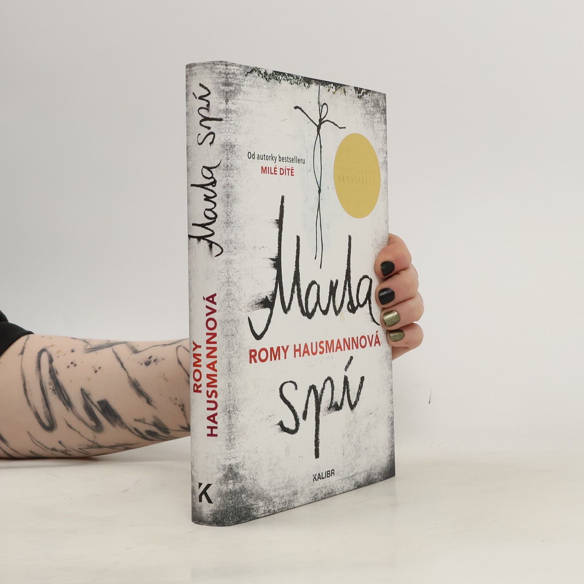 Romy Hausmann Marta spí