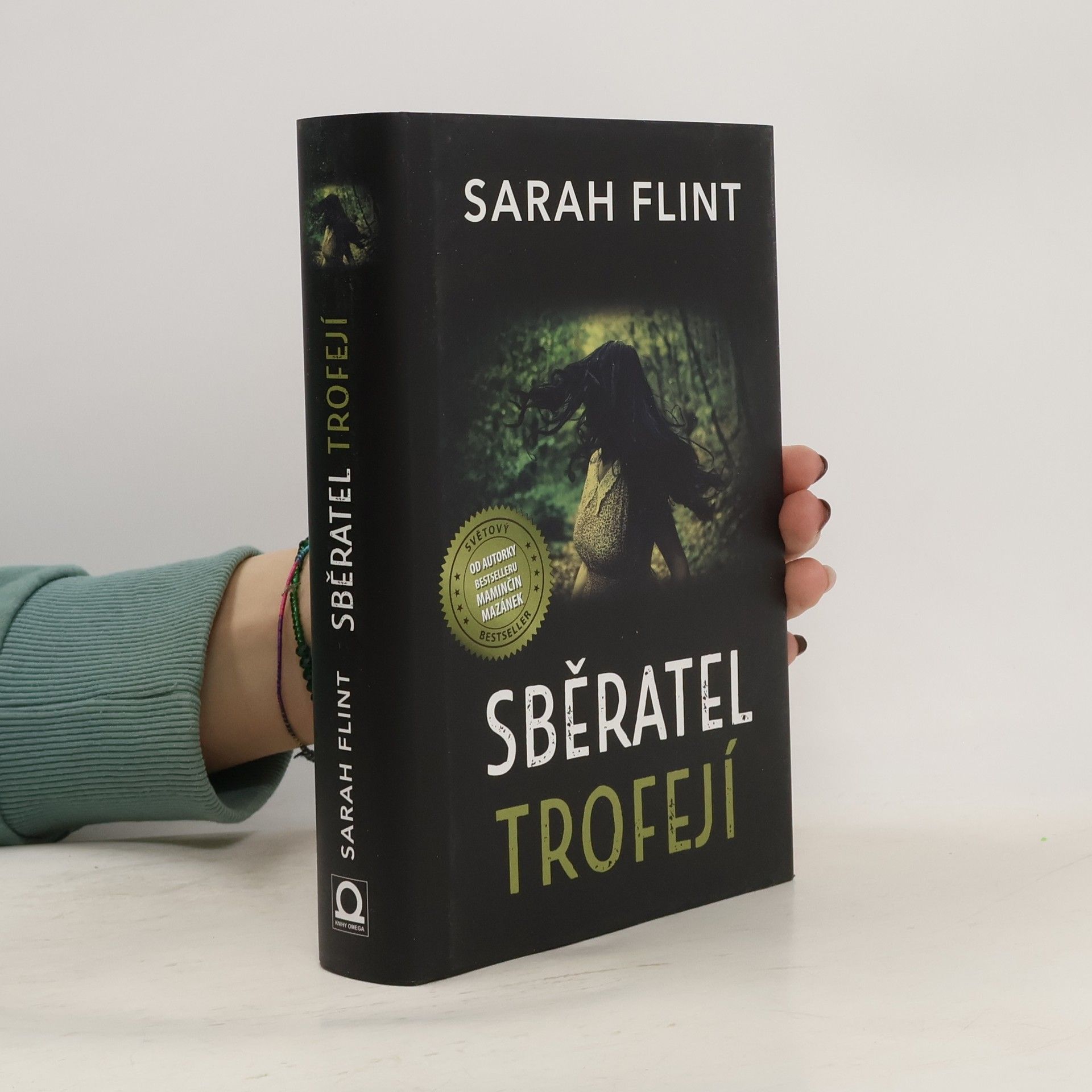Sarah Flint Sběratel trofejí