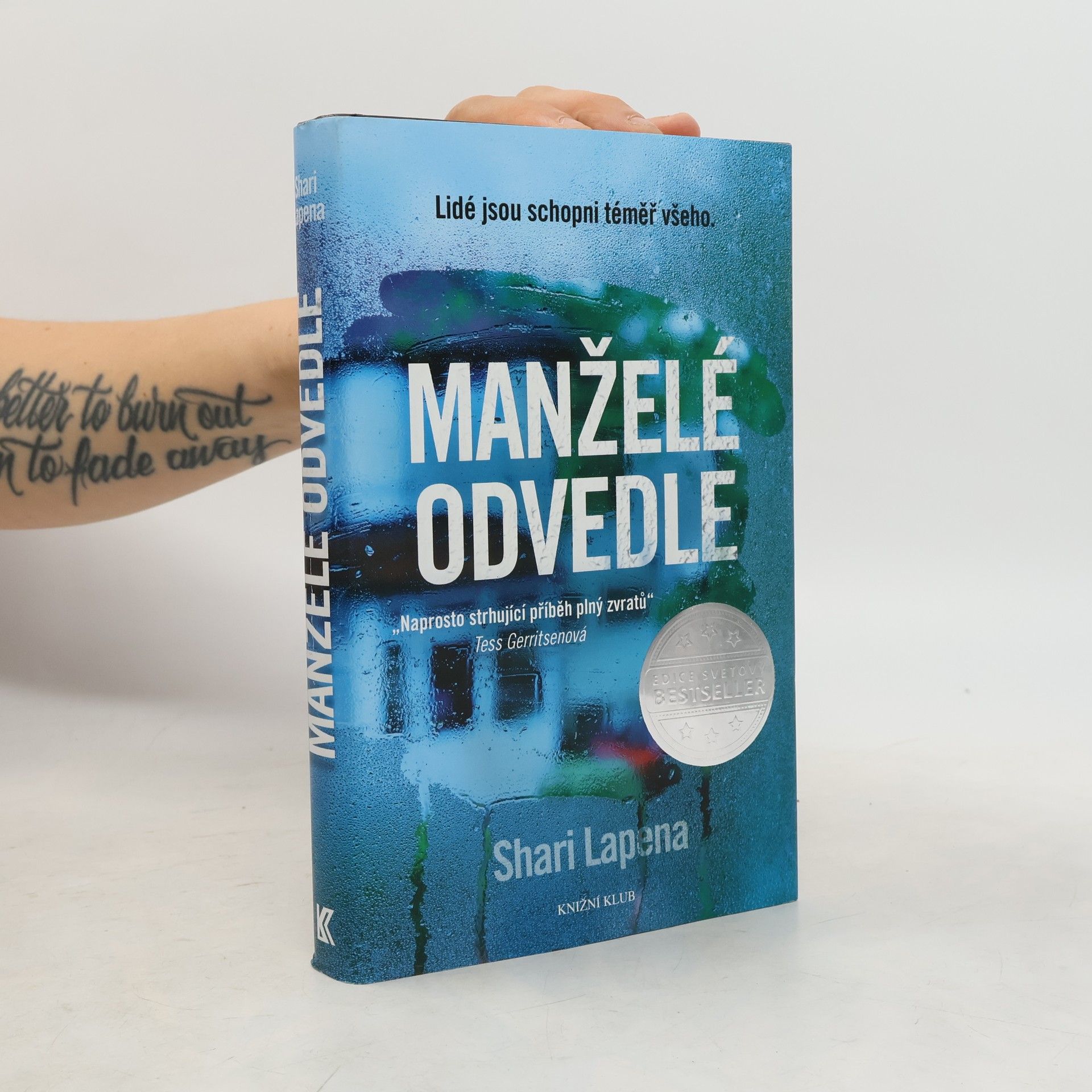 Shari Lapena Manželé odvedle