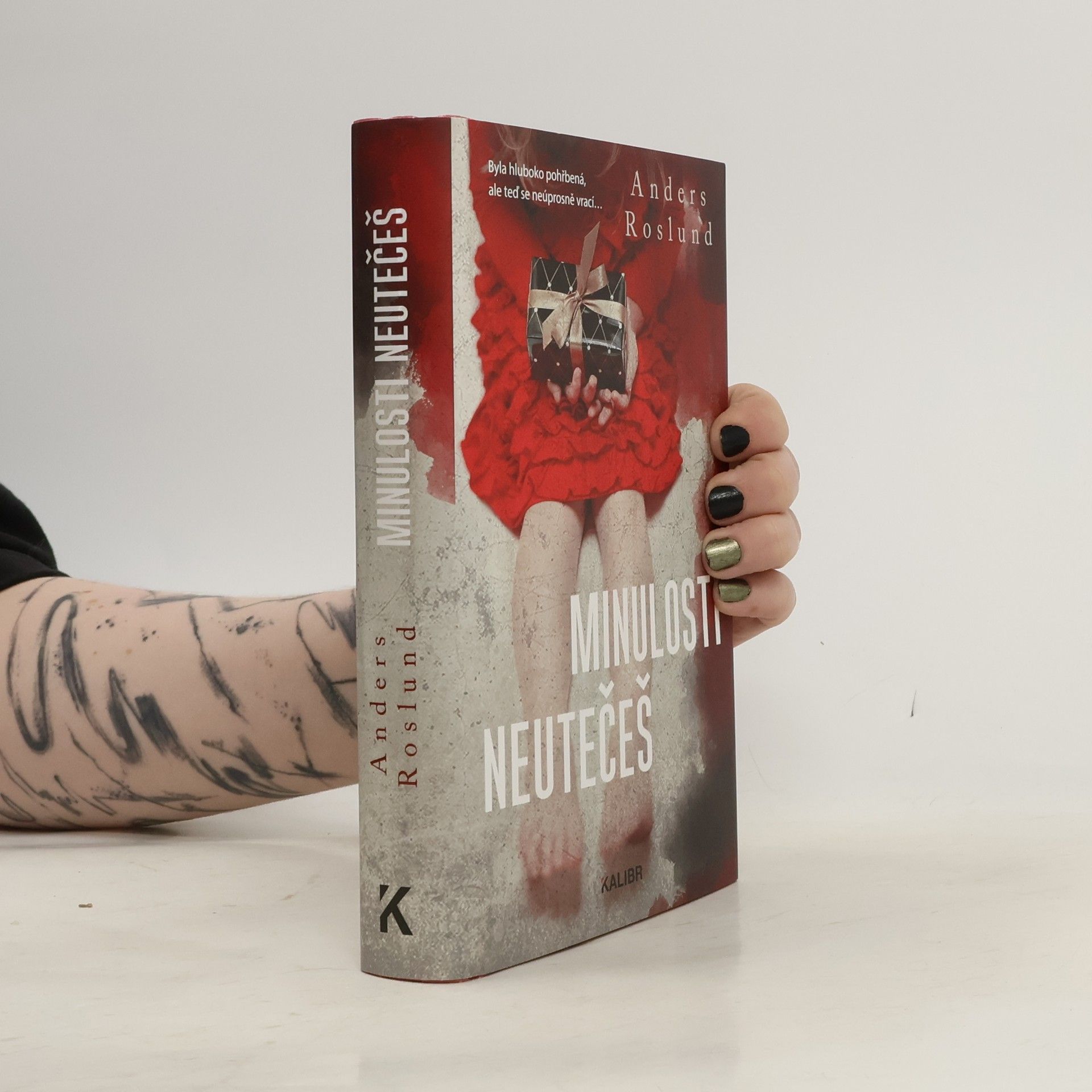 Anders Roslund Minulosti neutečeš