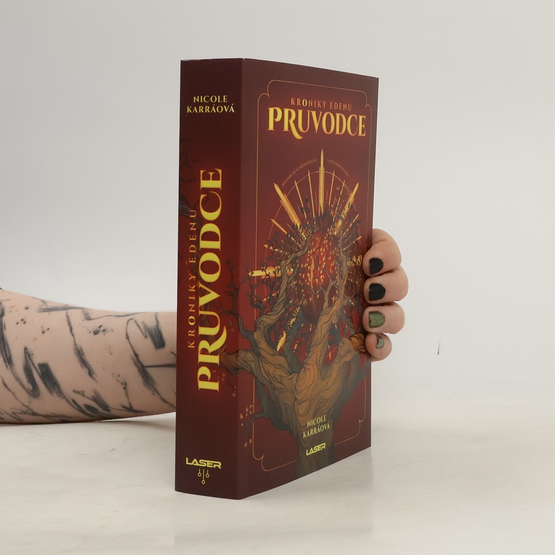 Nicole Karráová Kroniky Edenu. Průvodce