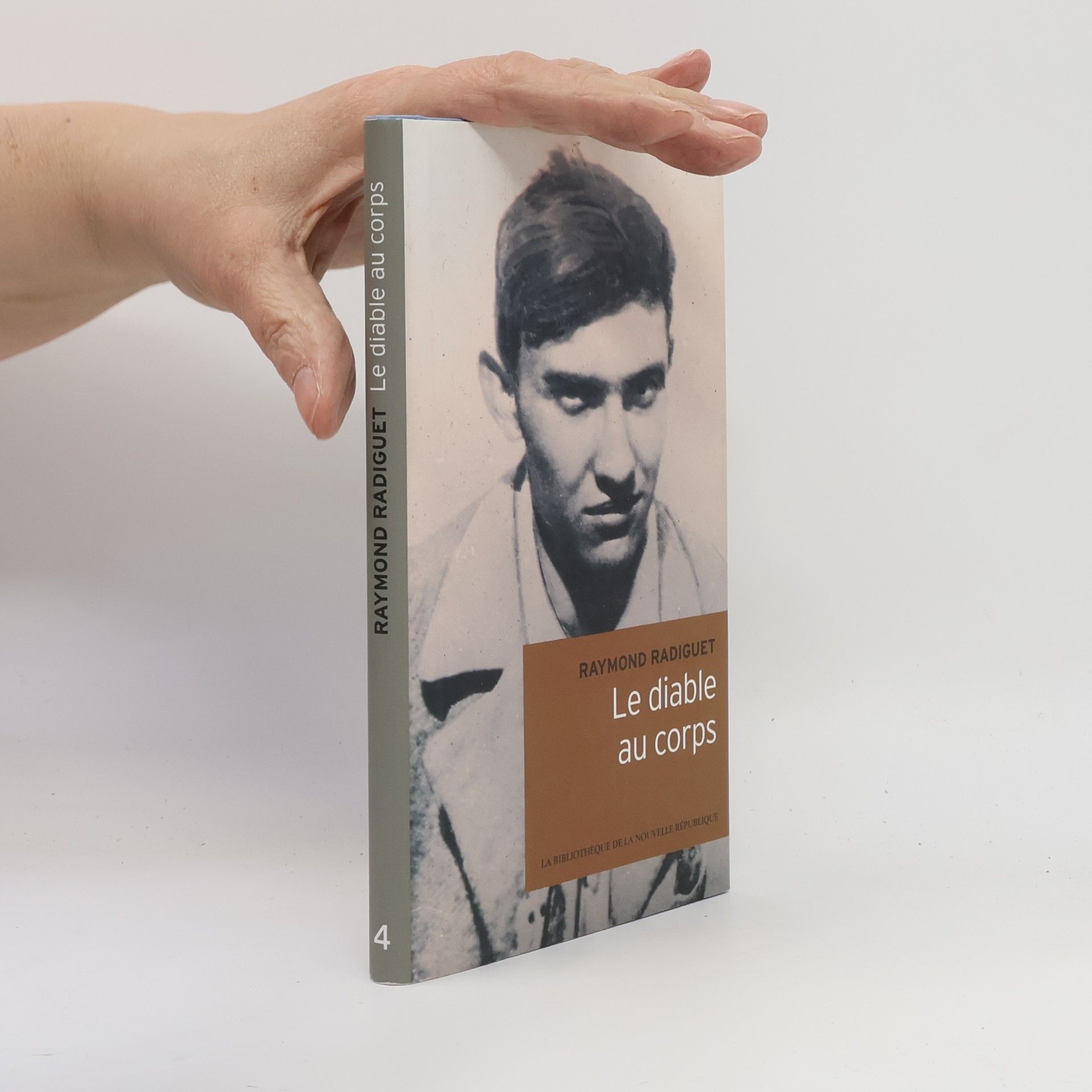 La Bibliothèque de la Nouvelle République - 4: Le diable au corps