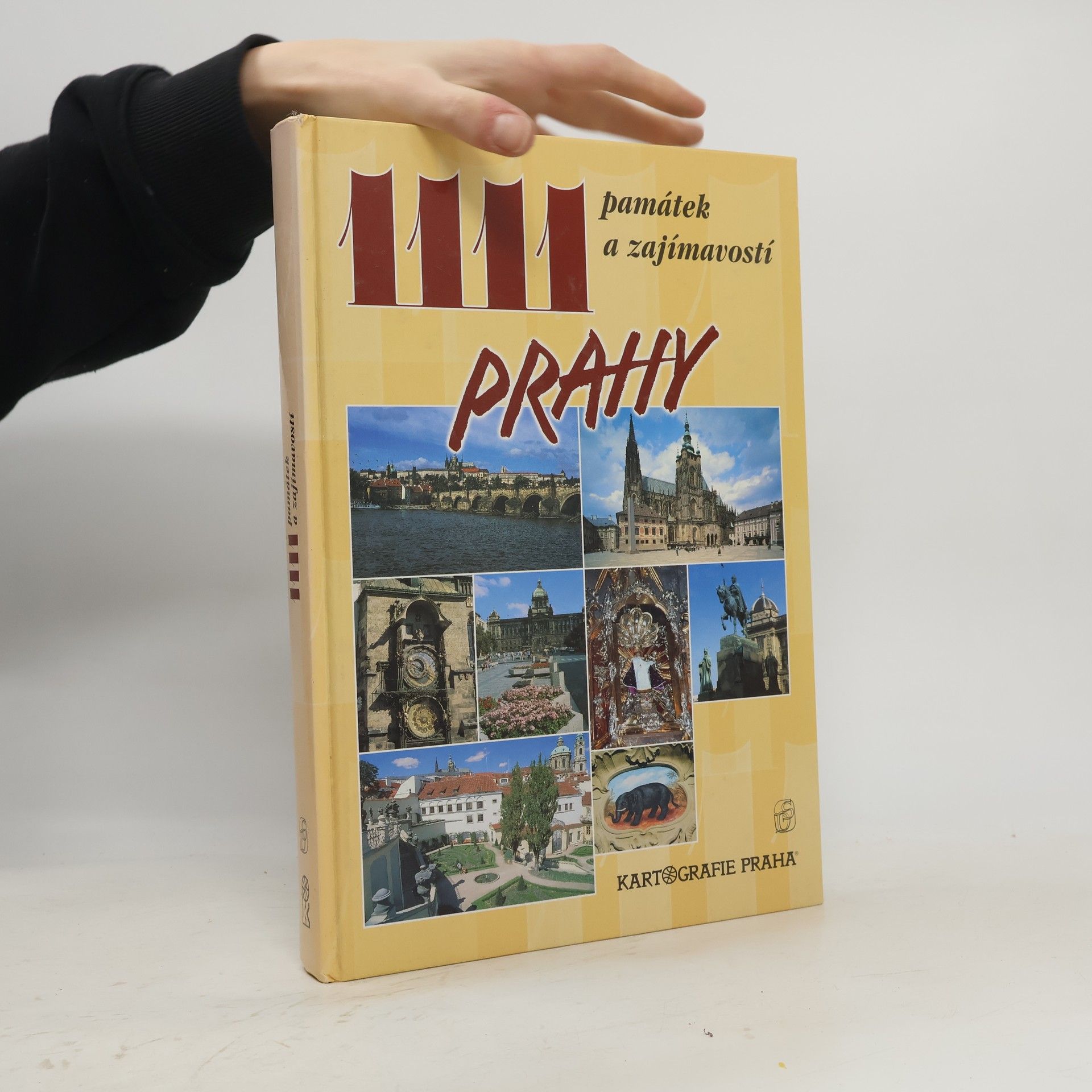 Petr David 1111 památek a zajímavostí Prahy