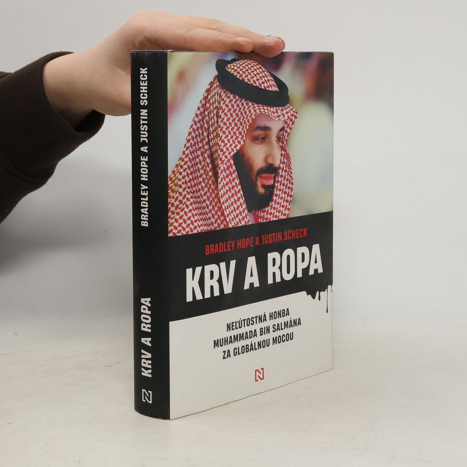 Bradley Hope Krv a ropa