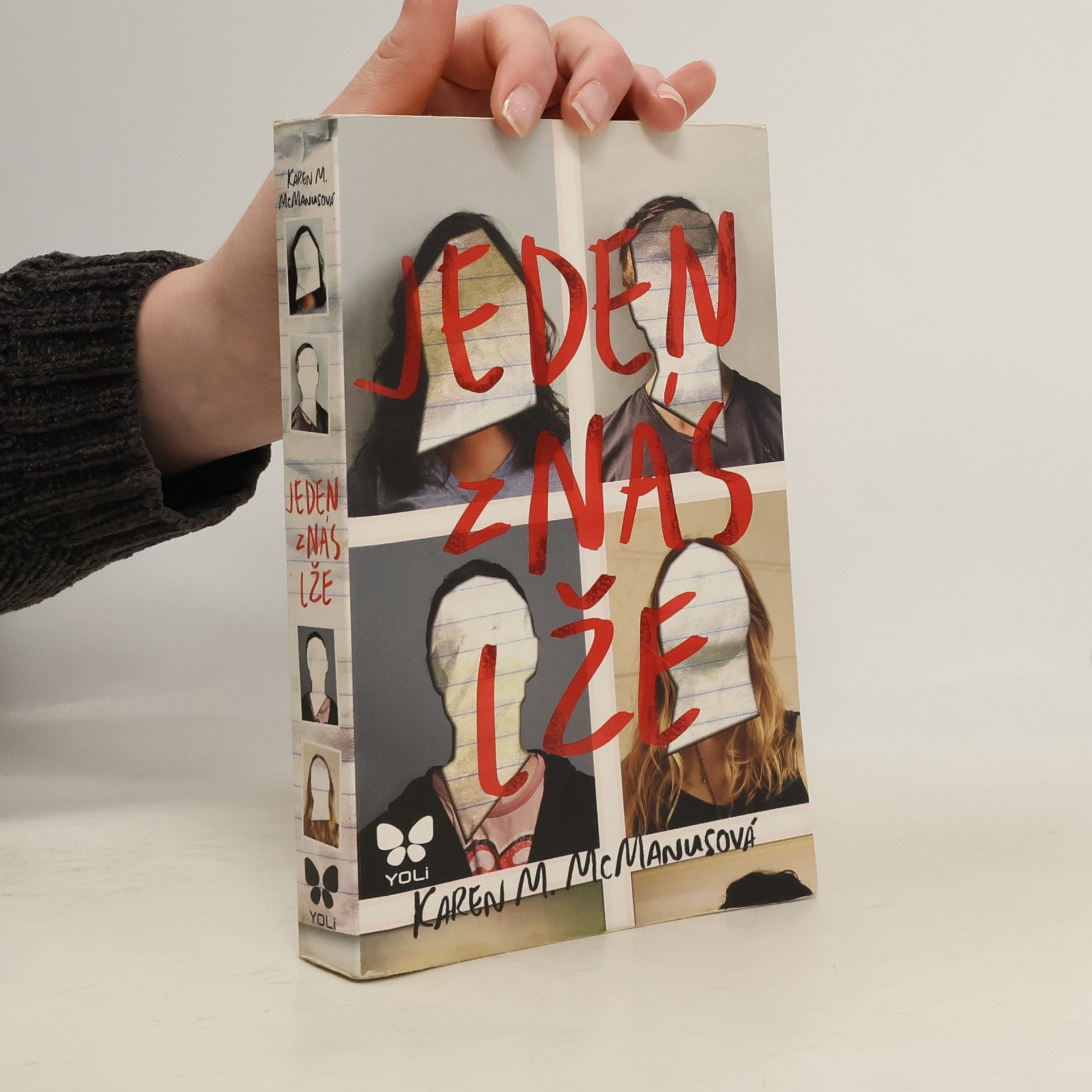 Karen M. McManus Jeden z nás lže