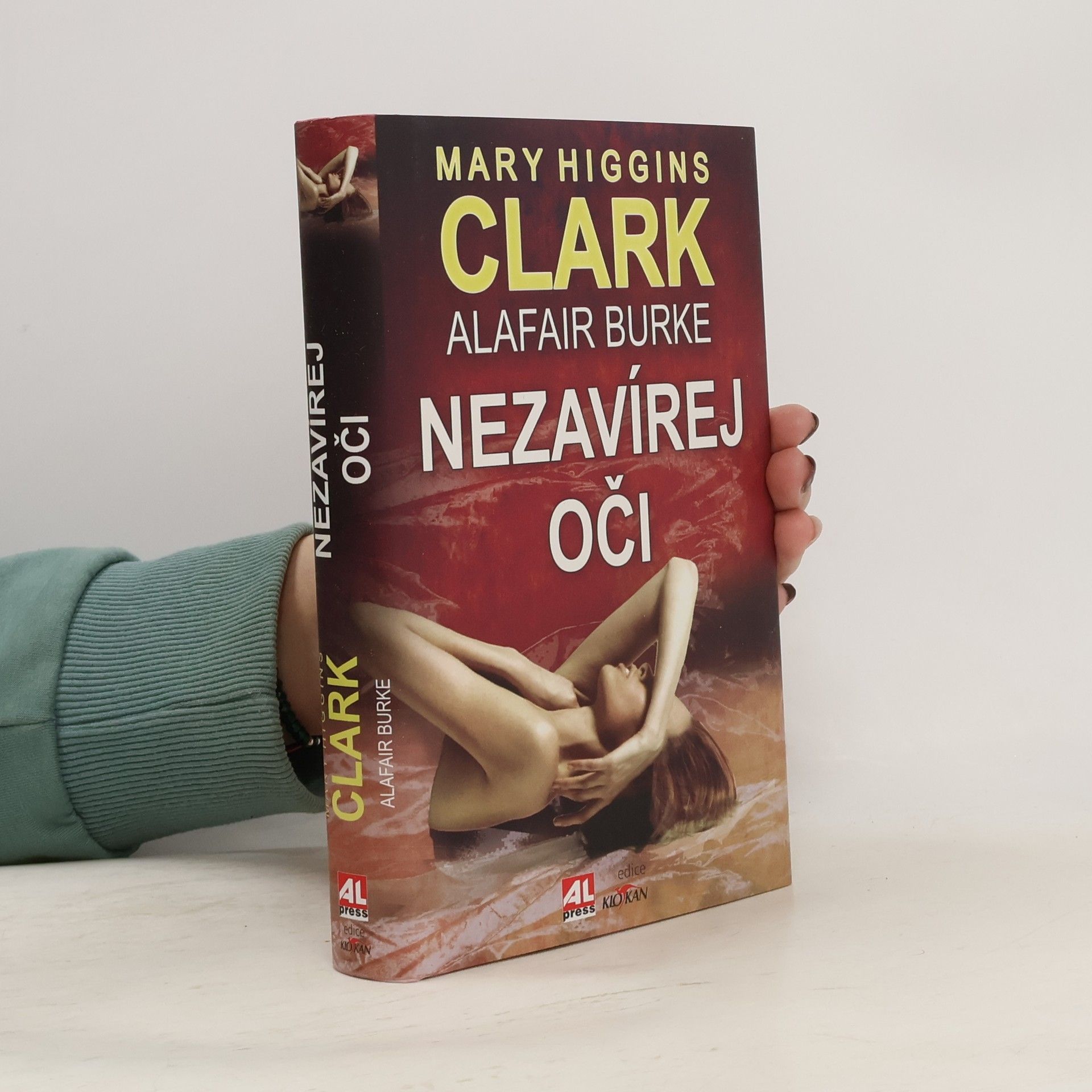 Mary Higginsová Clarková Nezavírej oči