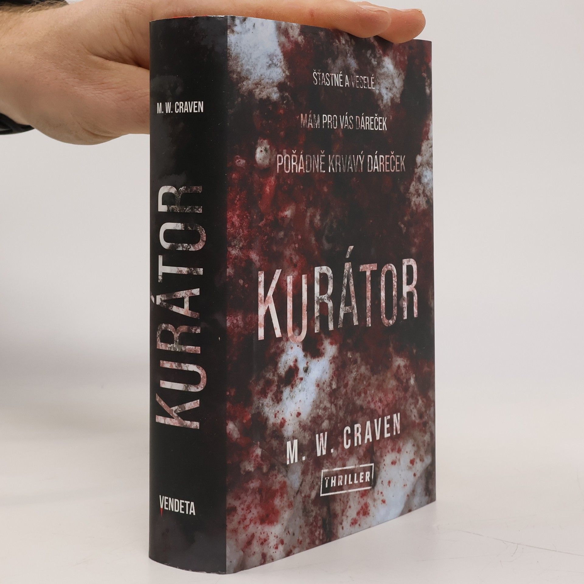 M. W. Craven Kurátor