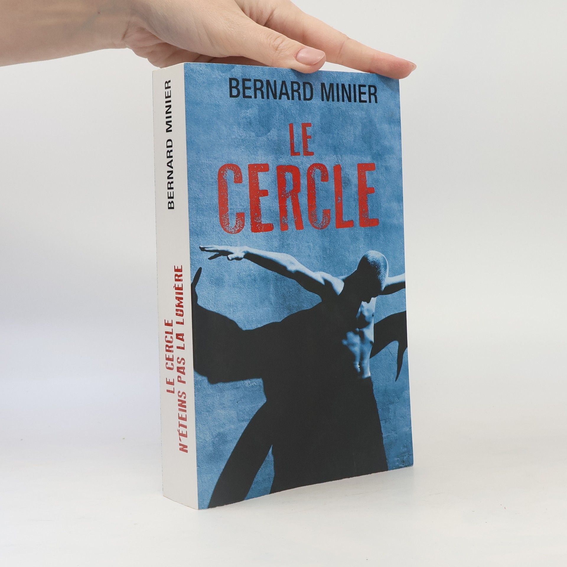 Bernard Minier Le cercle / N’éteins pas la lumière