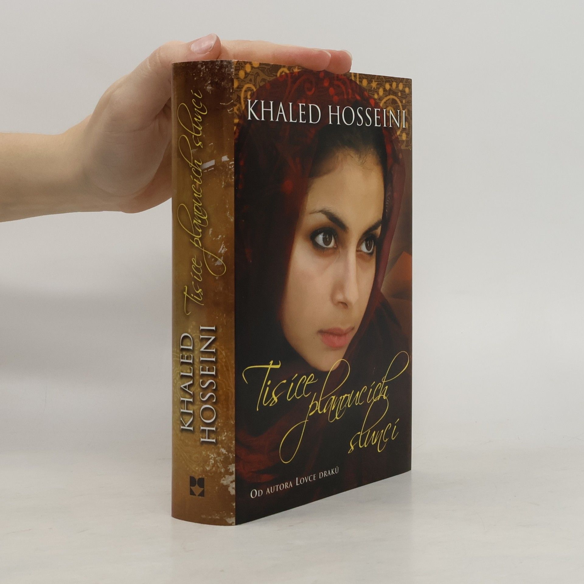 Khaled Hosseini Tisíce planoucích sluncí