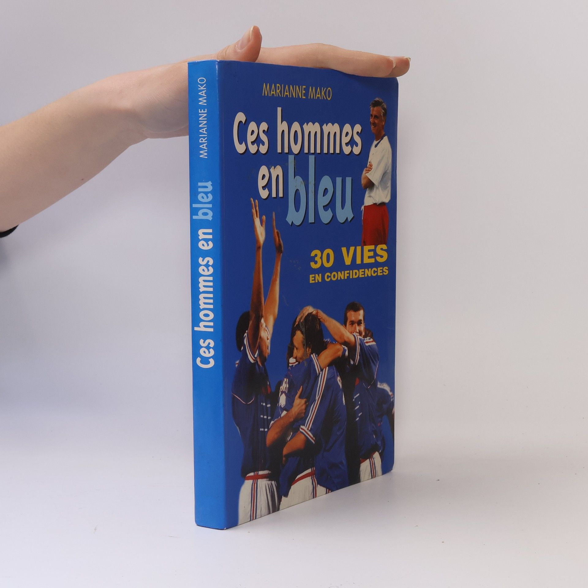 Marianne Mako Ces hommes en bleu