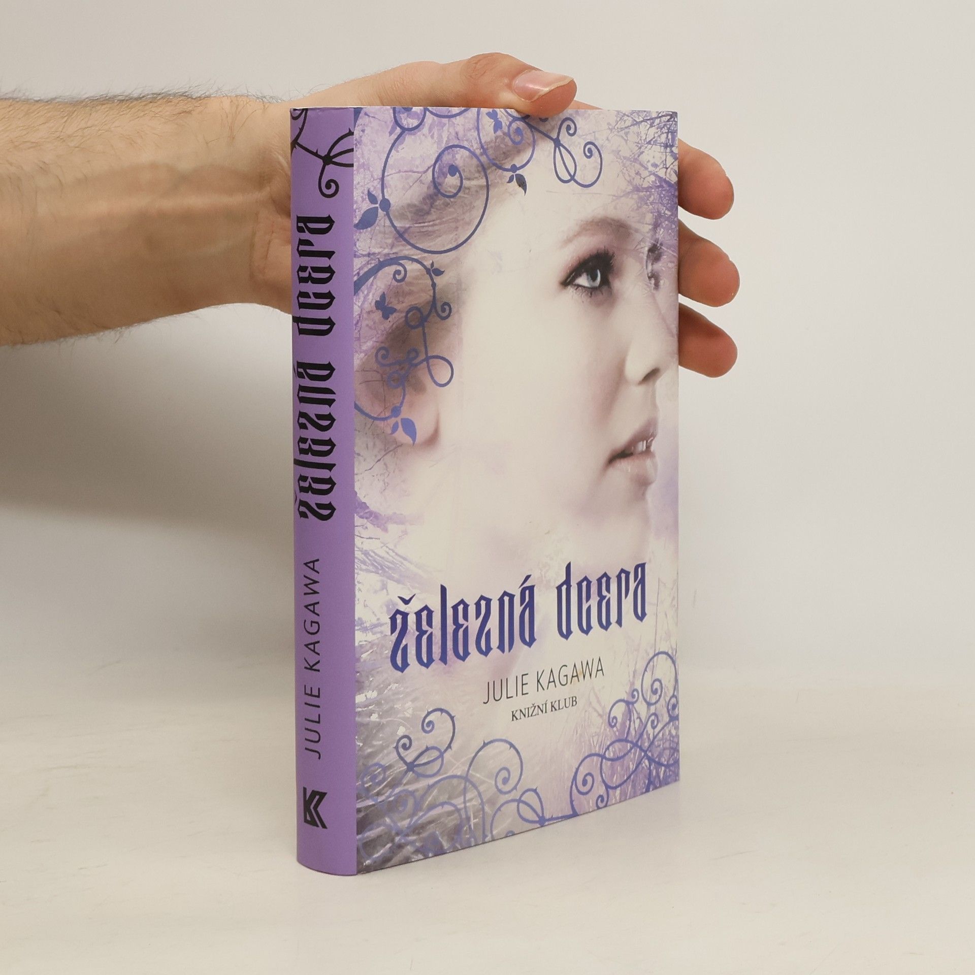 Julie Kagawa Železná dcera