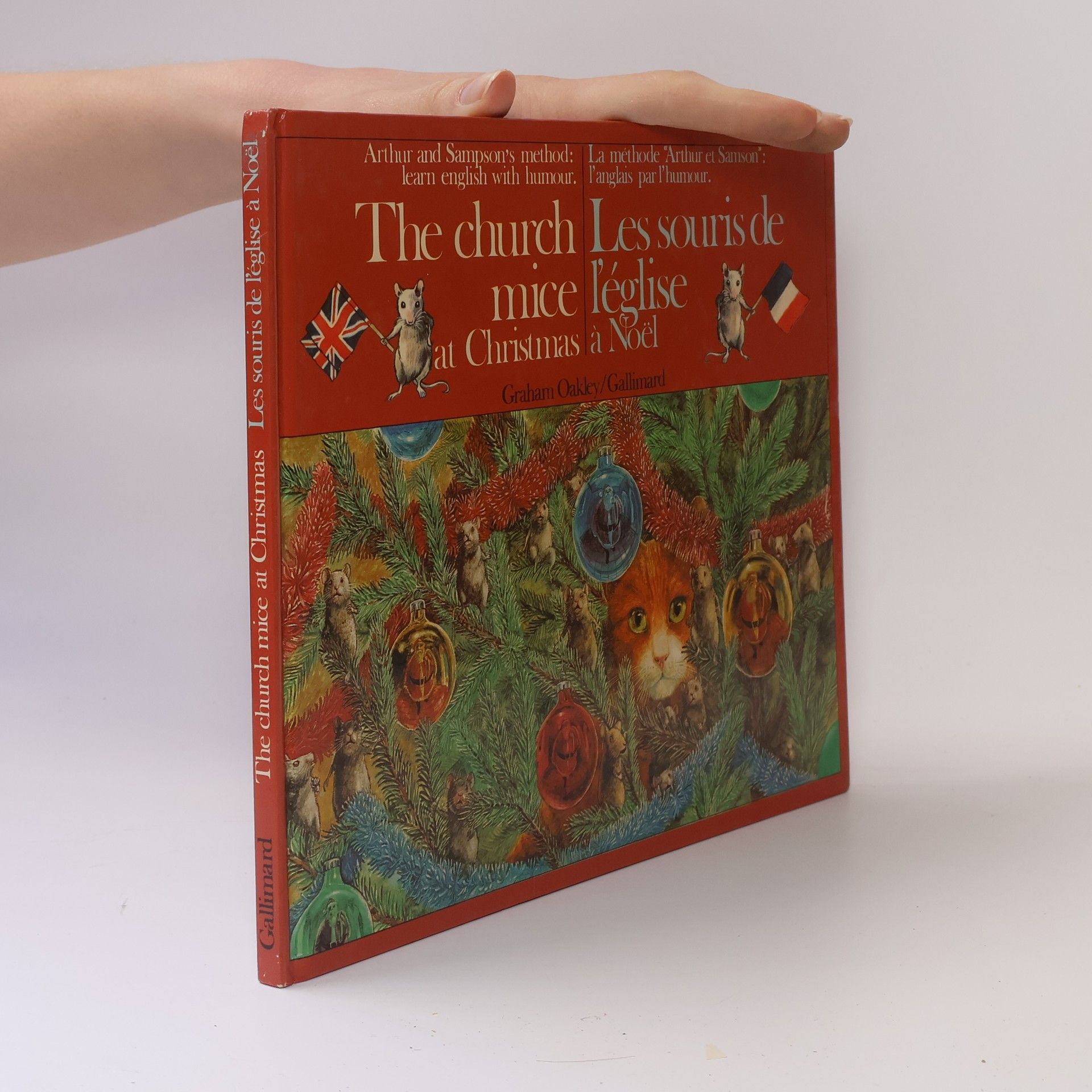 Graham Oakley The Church Mice at Christmas. Les souris de l’église à Noël