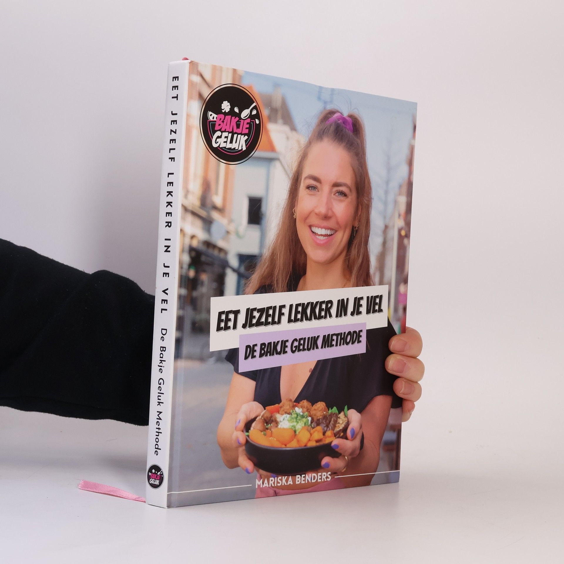 Eet jezelf lekker in je vel. De bakje geluk methode