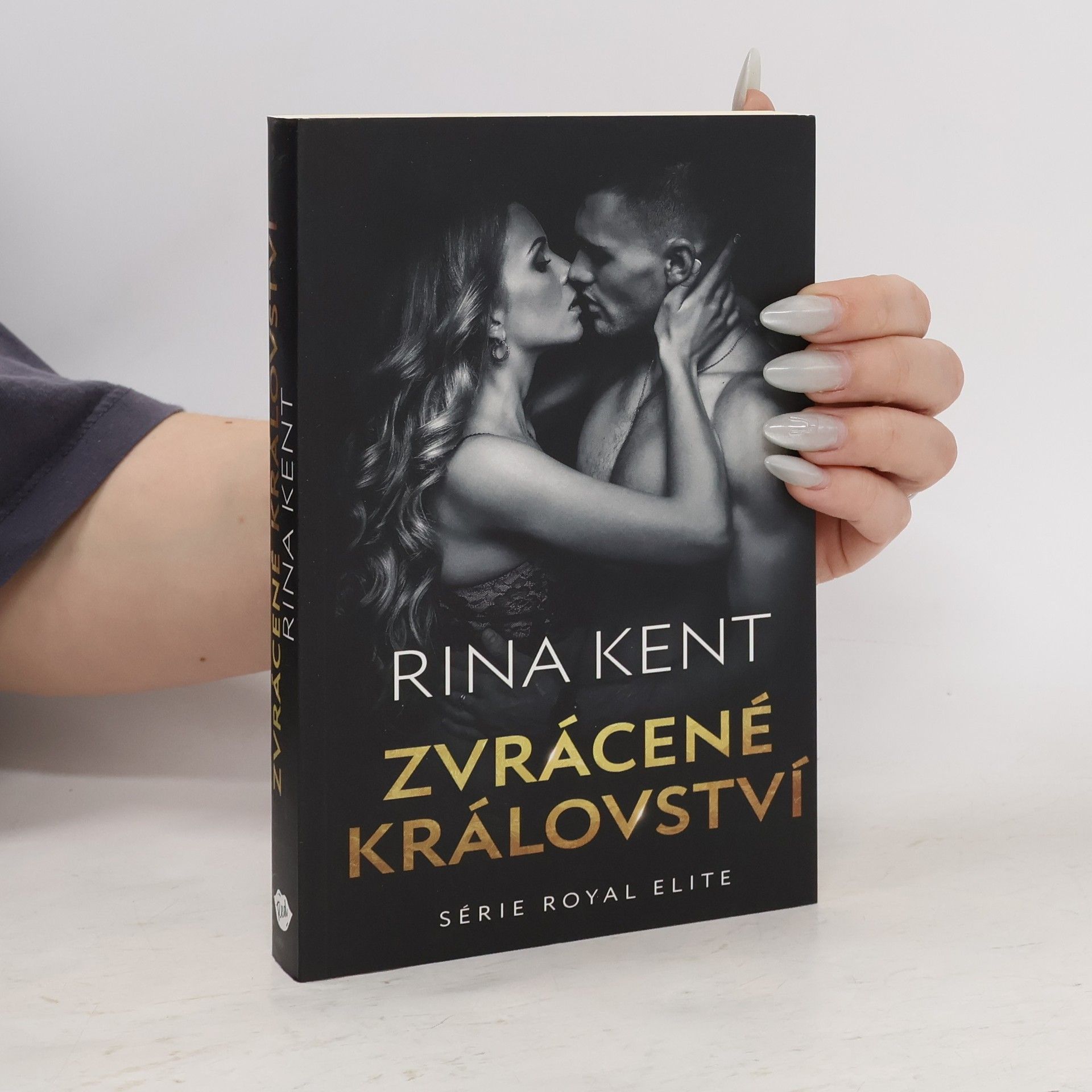 Rina Kent Zvrácené království