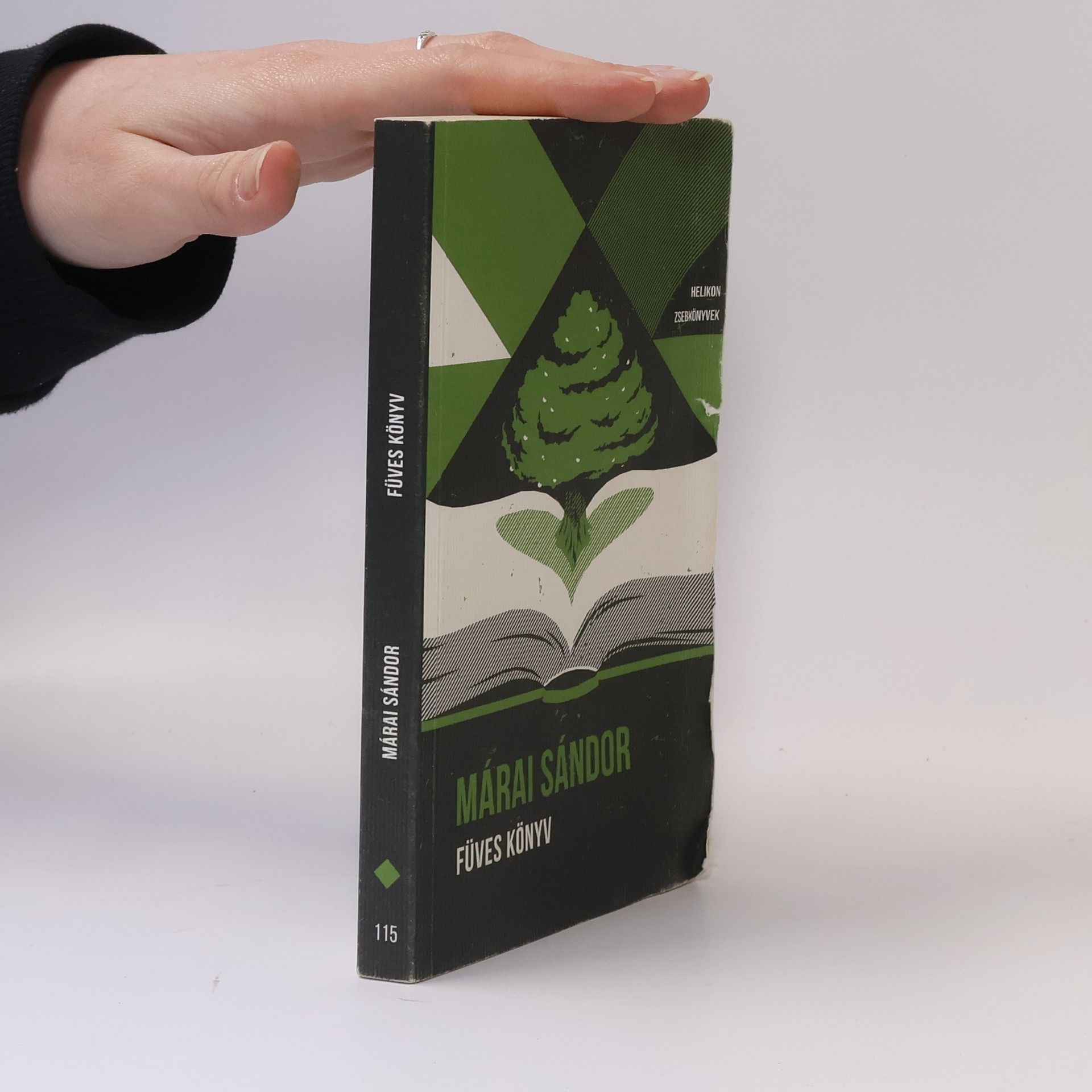Sándor Márai Füves könyv