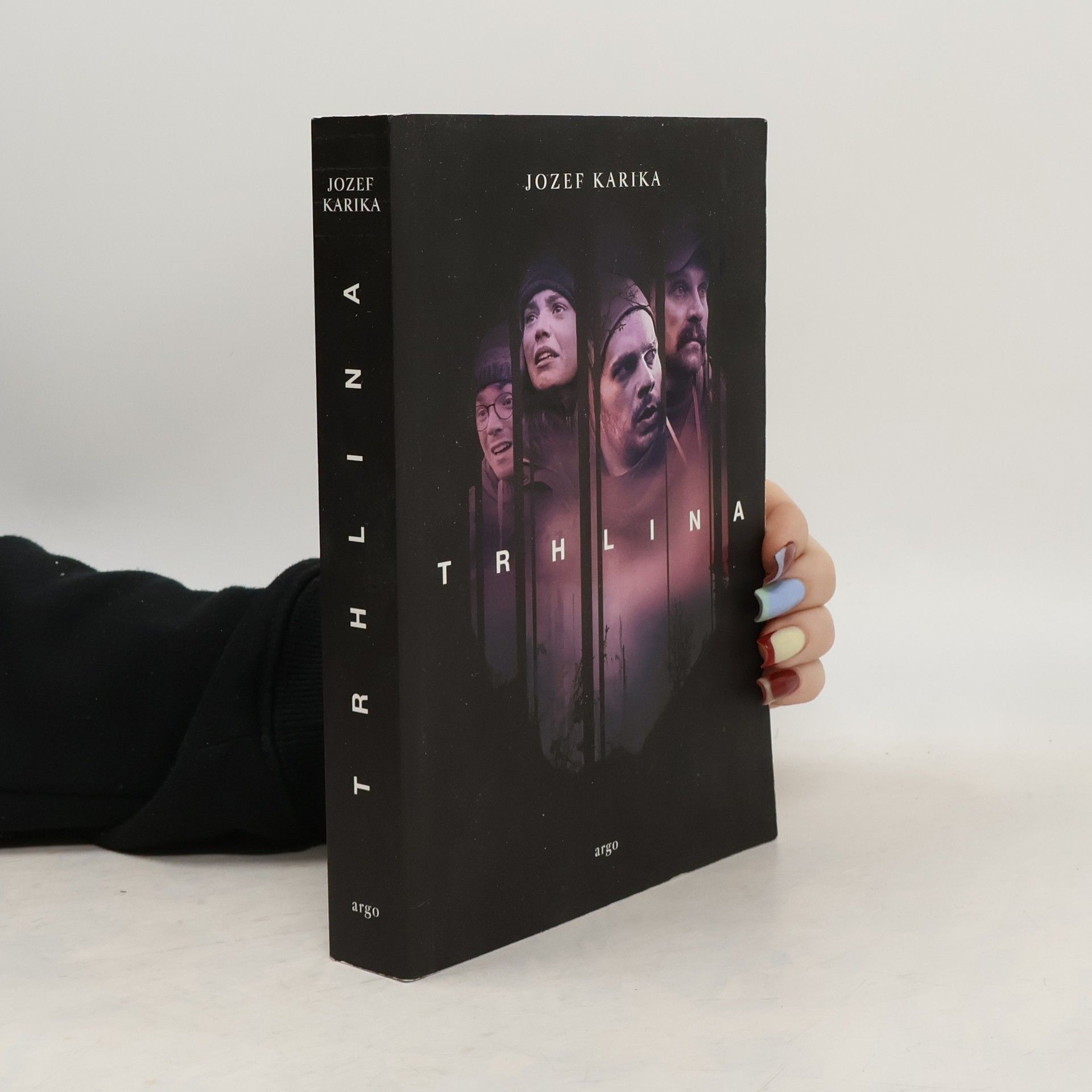 Jozef Karika Trhlina