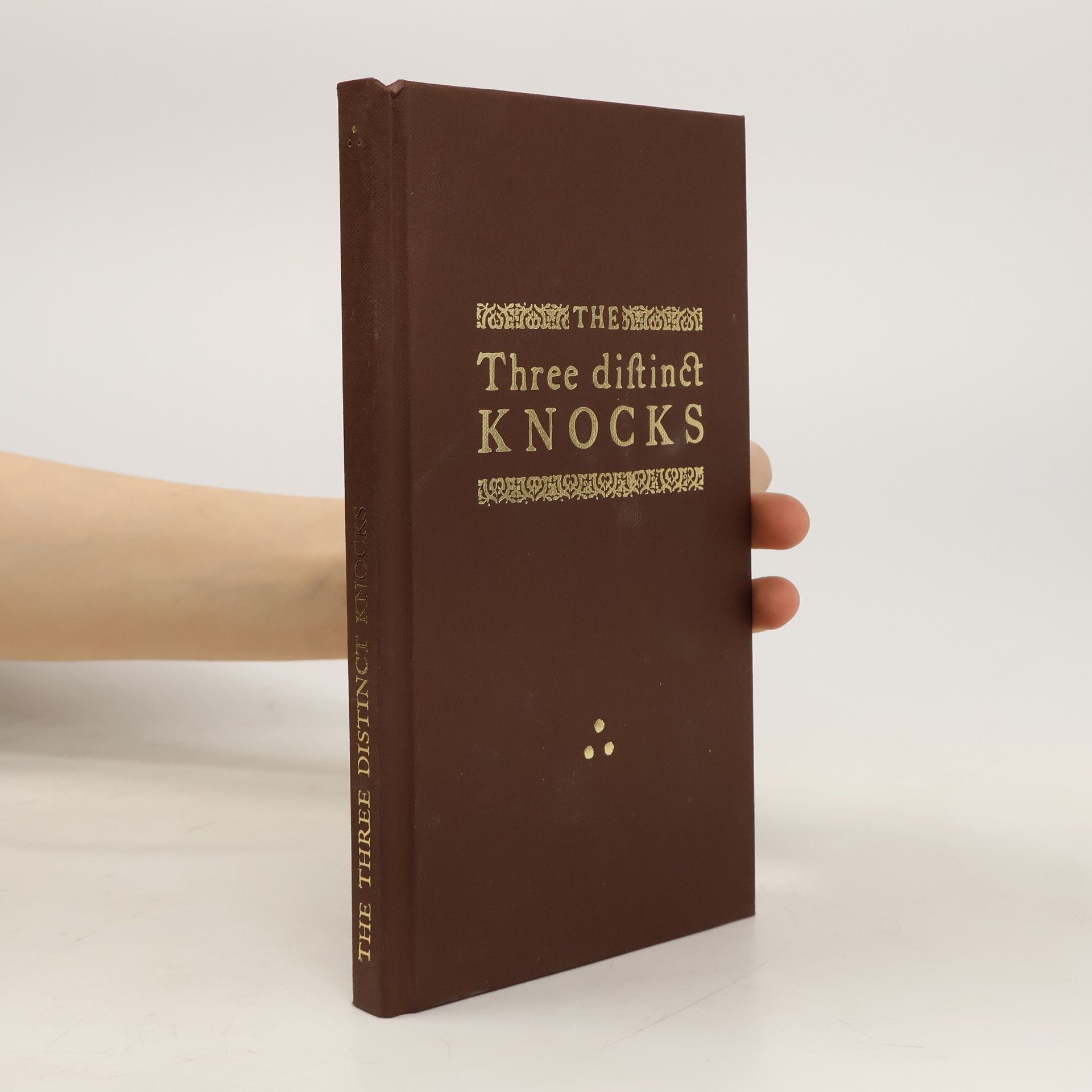 kolektiv The Three Distinct Knocks