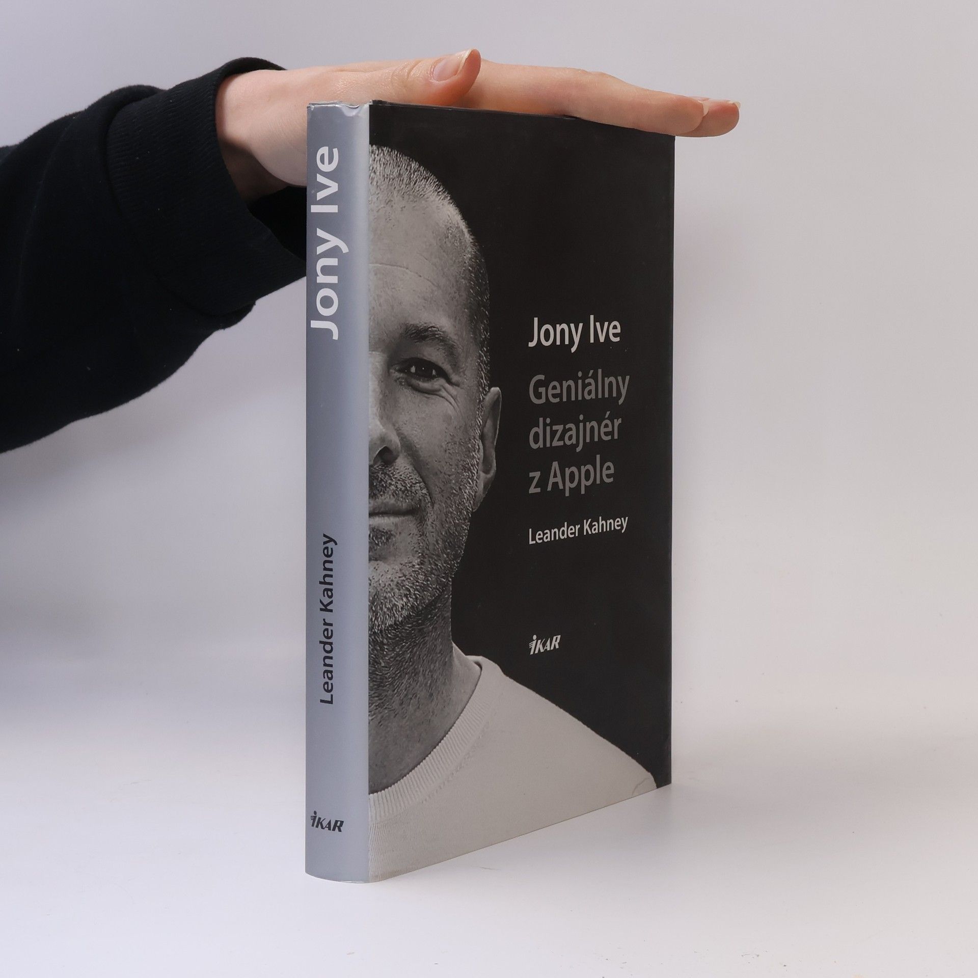 Leander Kahney Geniálny dizajnér z Apple