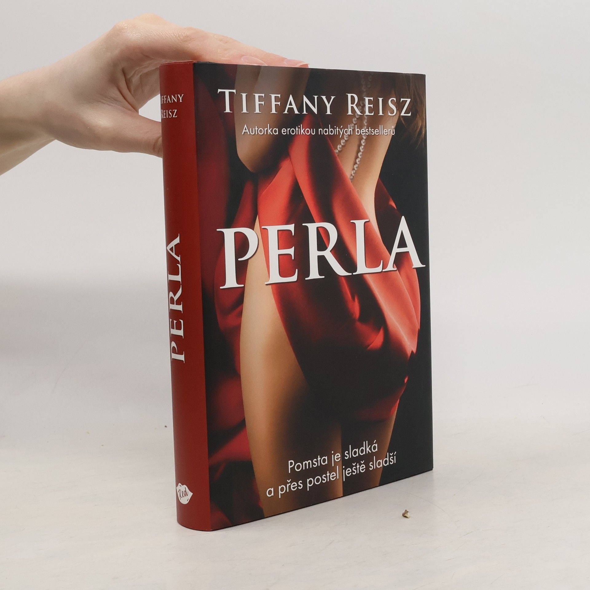 Tiffany Reisz Perla