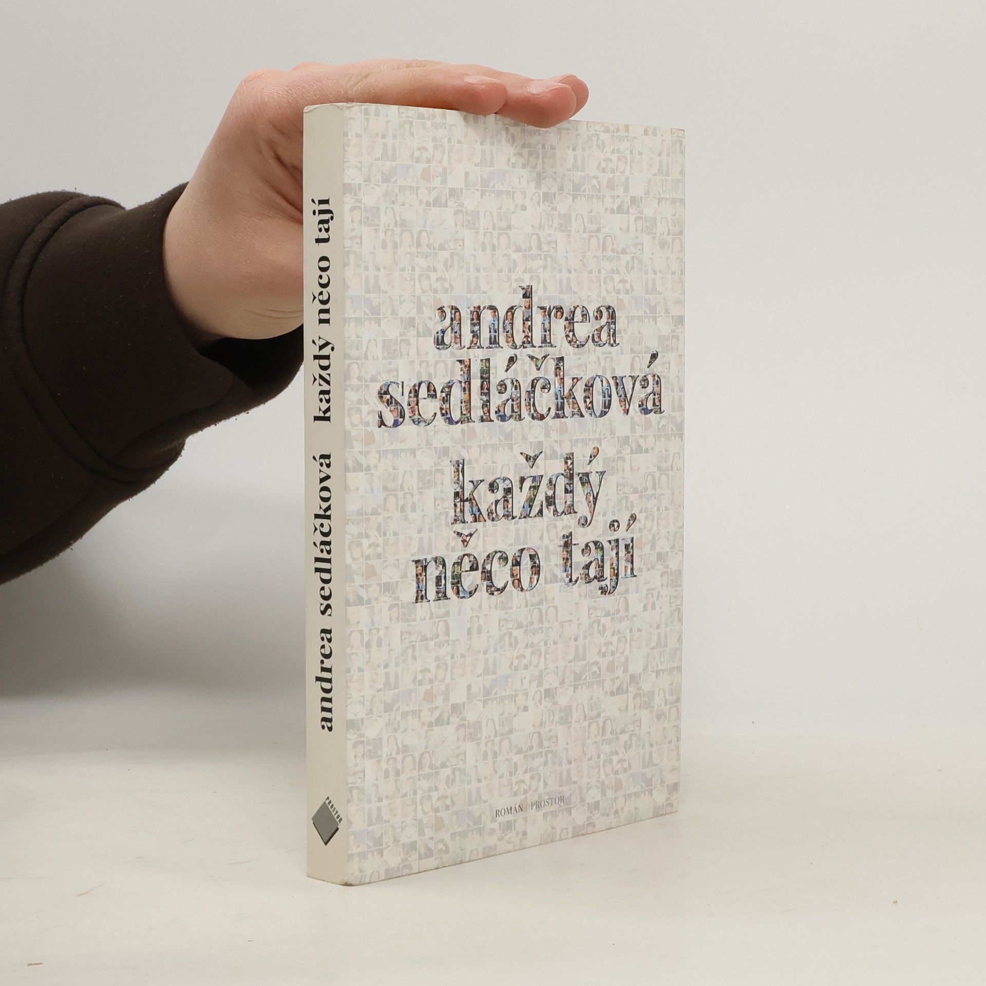 Andrea Sedláčková Každý něco tají