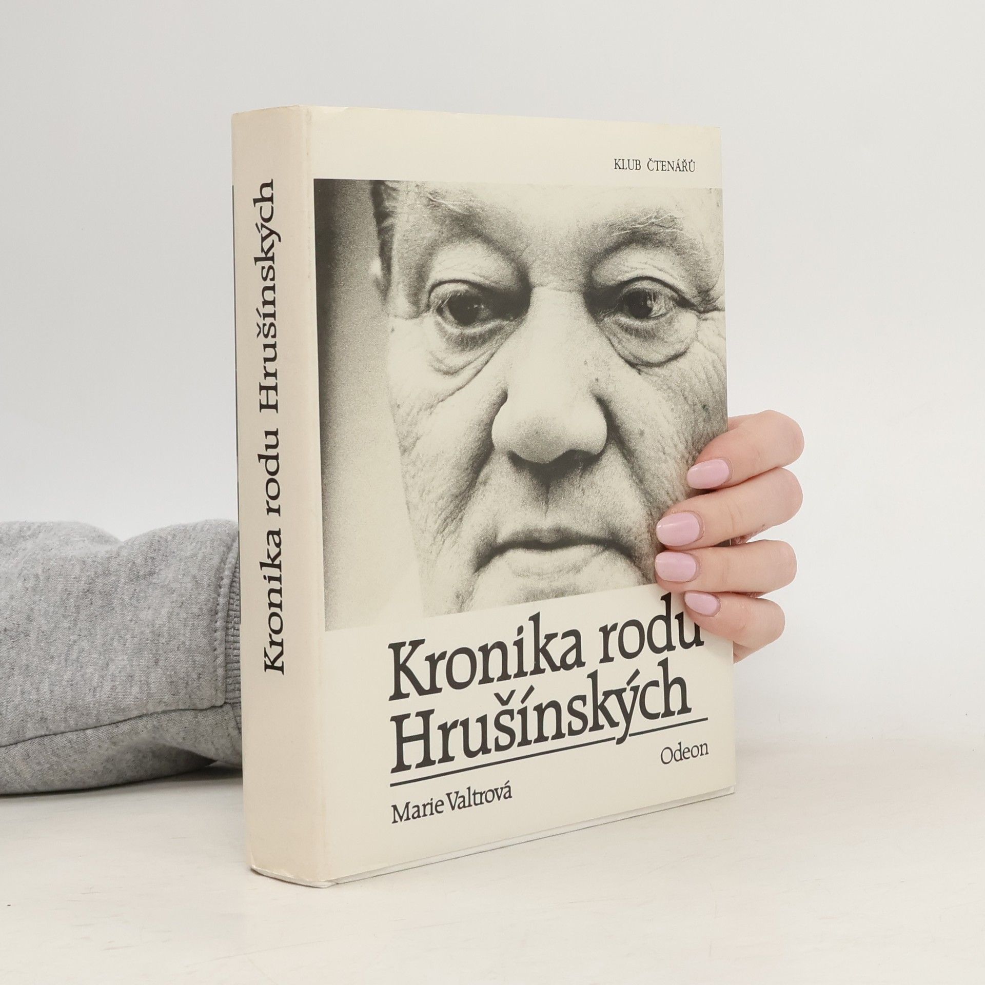 Marie Valtrová Kronika rodu Hrušínských