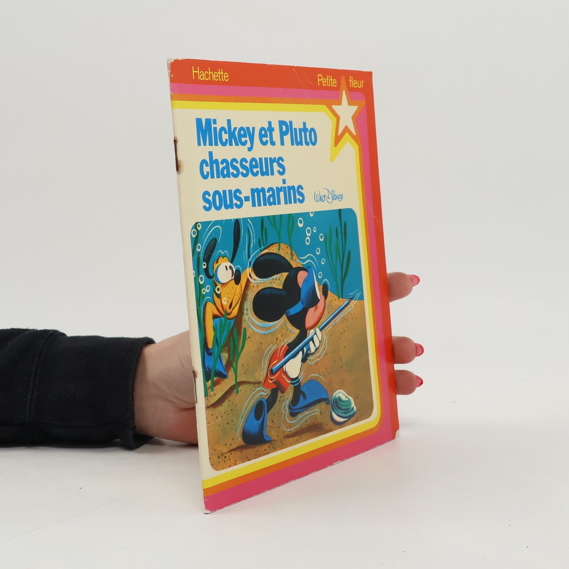 Walt Disney Mickey et Pluto chasseurs sous-marins