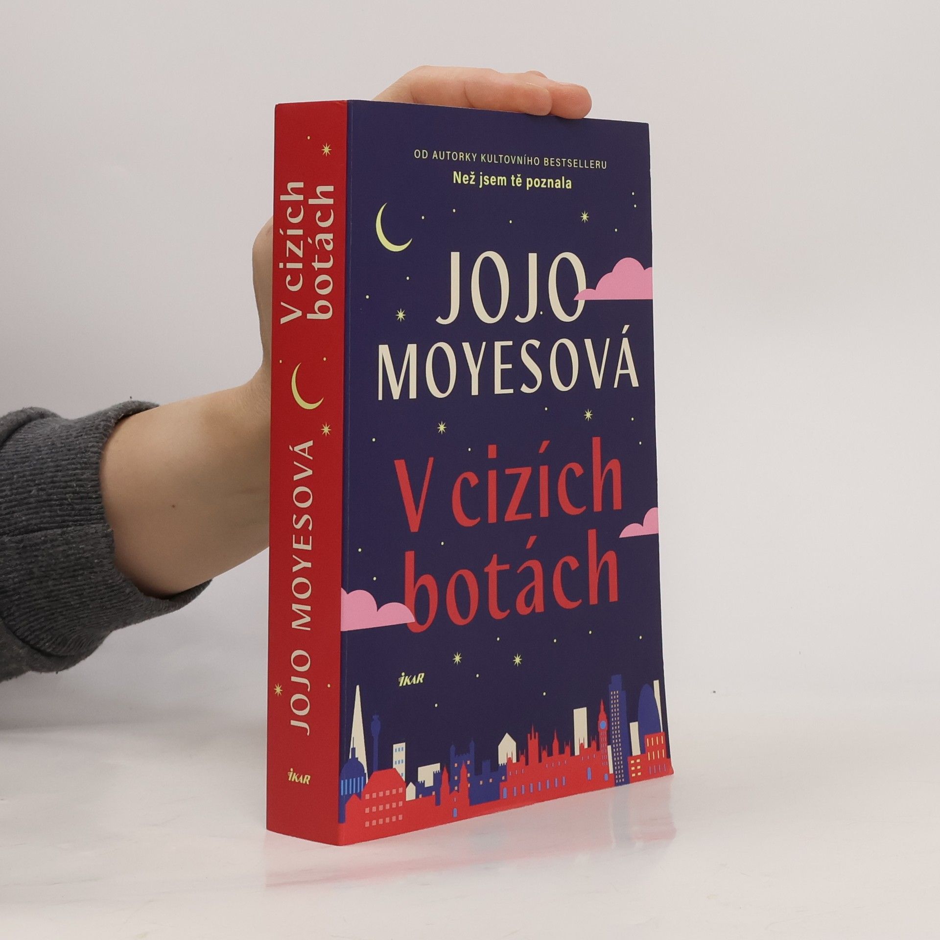 Jojo Moyes V cizích botách
